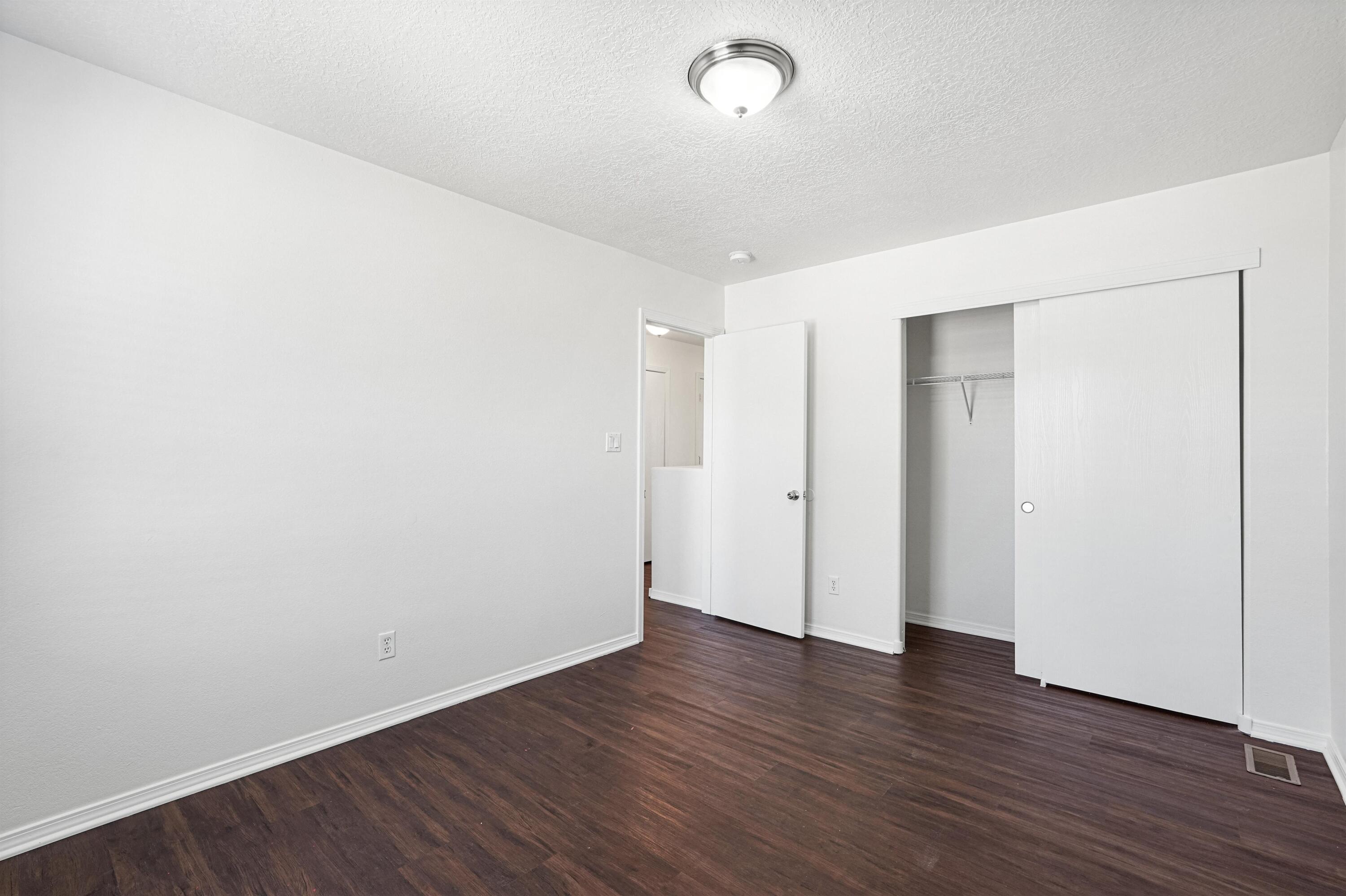 Photo 14 — 5205 Caprock Drive NE