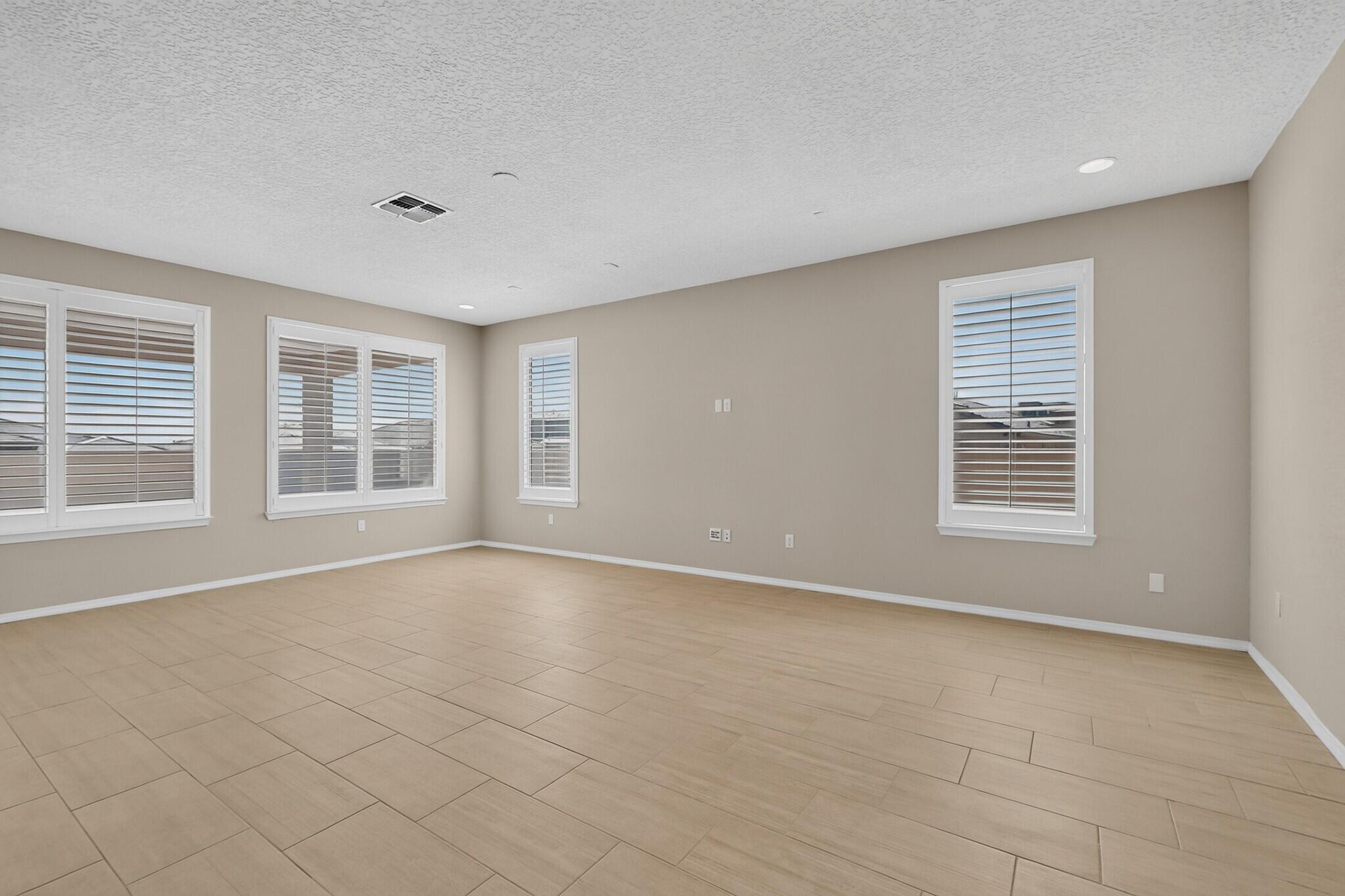 Photo 2 — 6301 Acadia Lane NE
