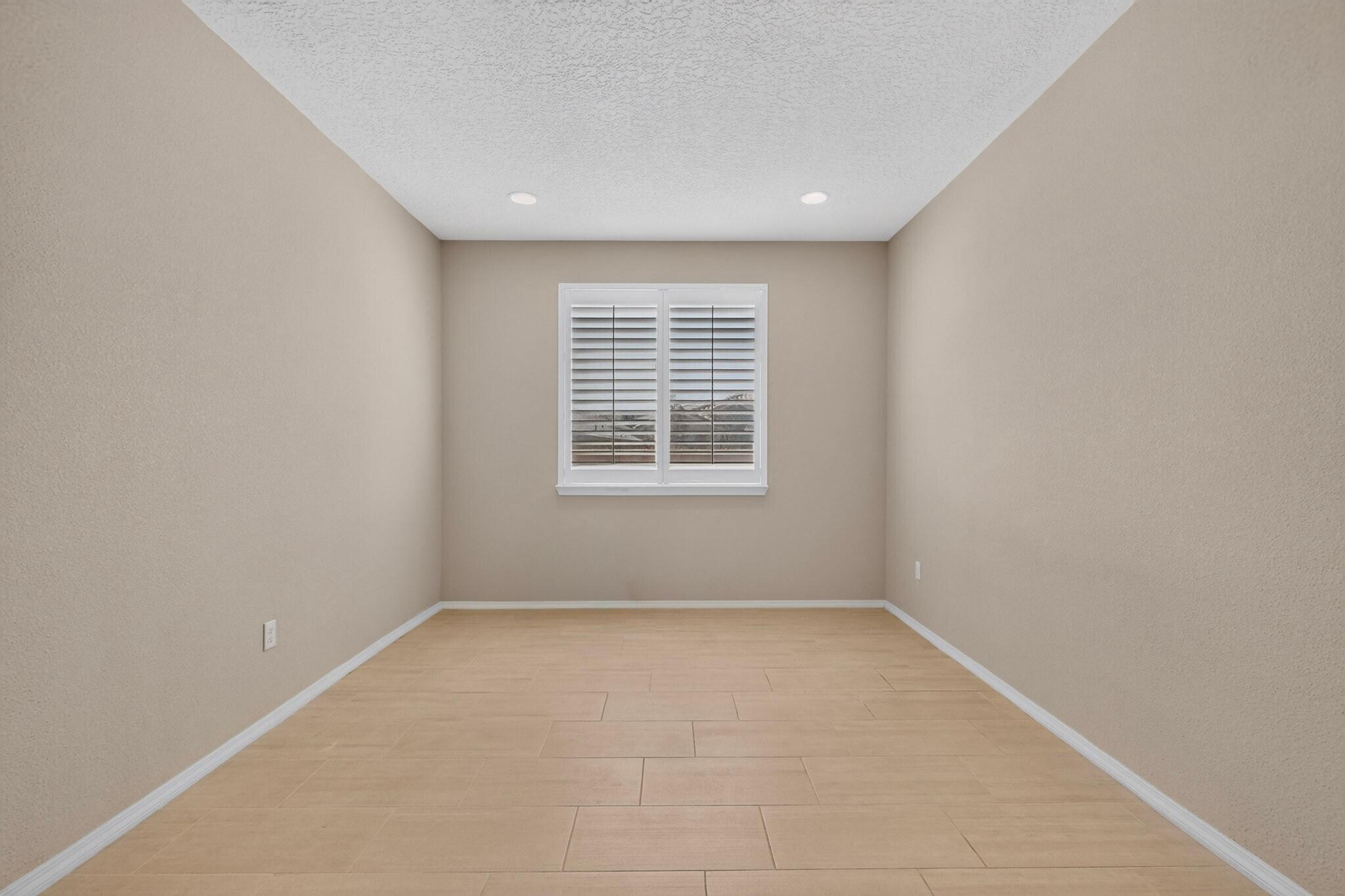 Photo 20 — 6301 Acadia Lane NE