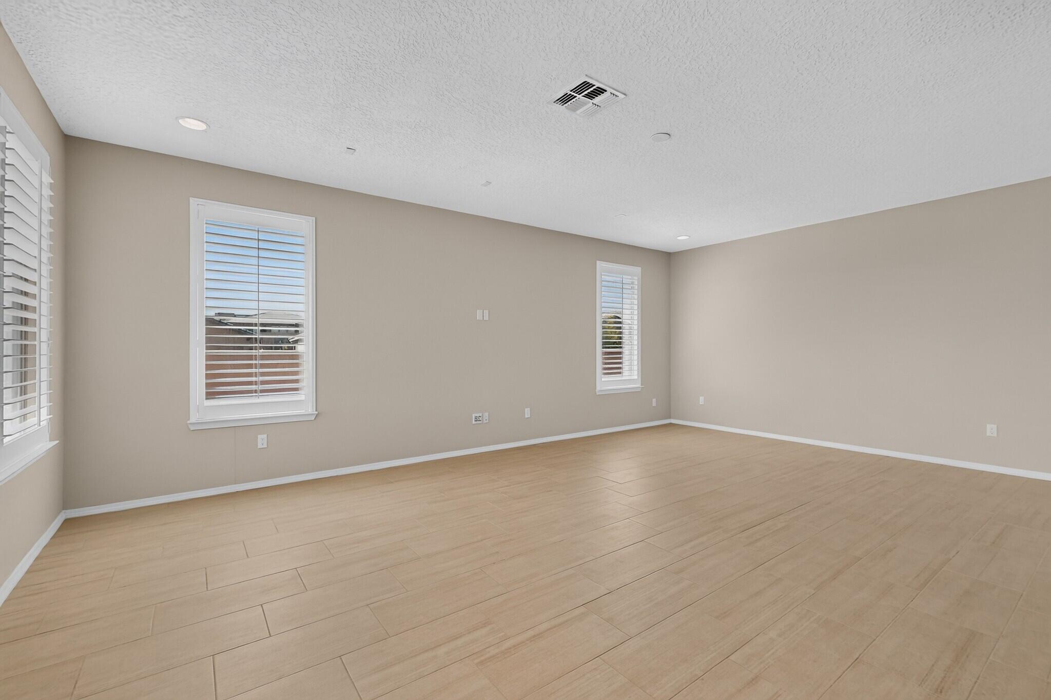 Photo 3 — 6301 Acadia Lane NE