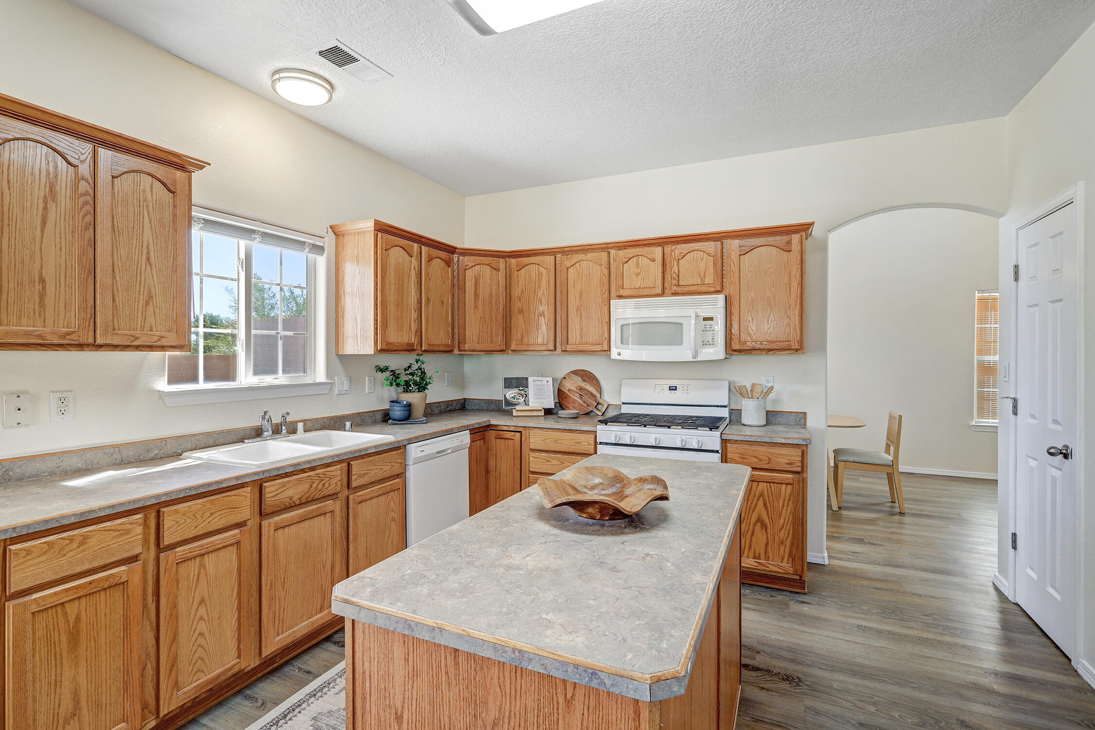 Photo 11 — 9924 Prestige Court NW
