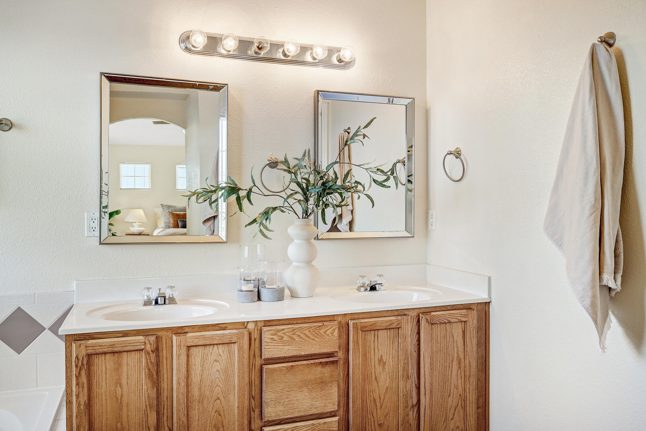 Photo 17 — 9924 Prestige Court NW