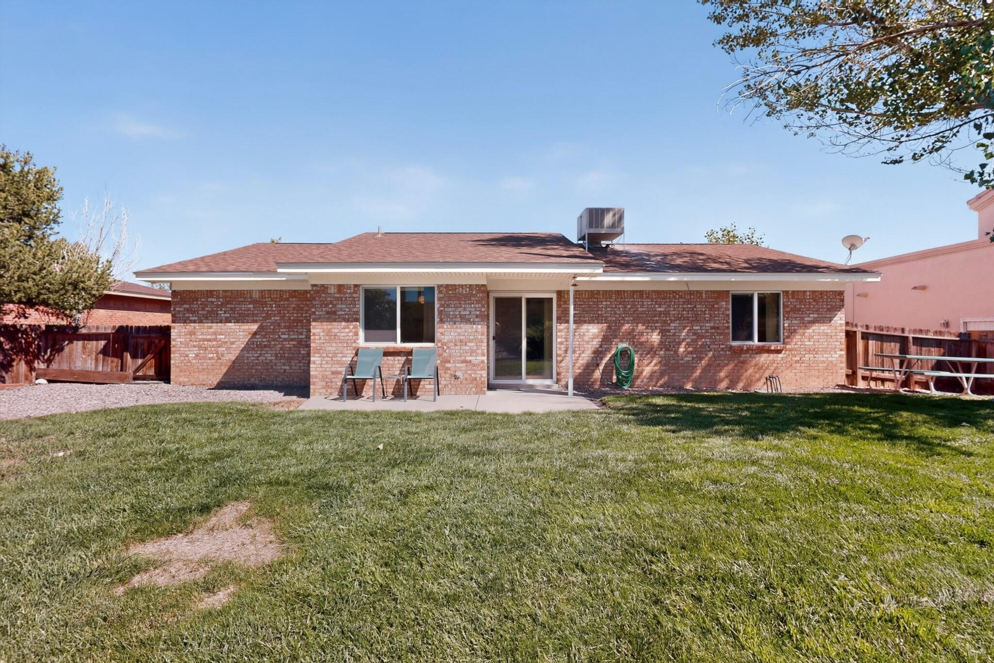 Photo 11 — 9933 Clearwater Street NW
