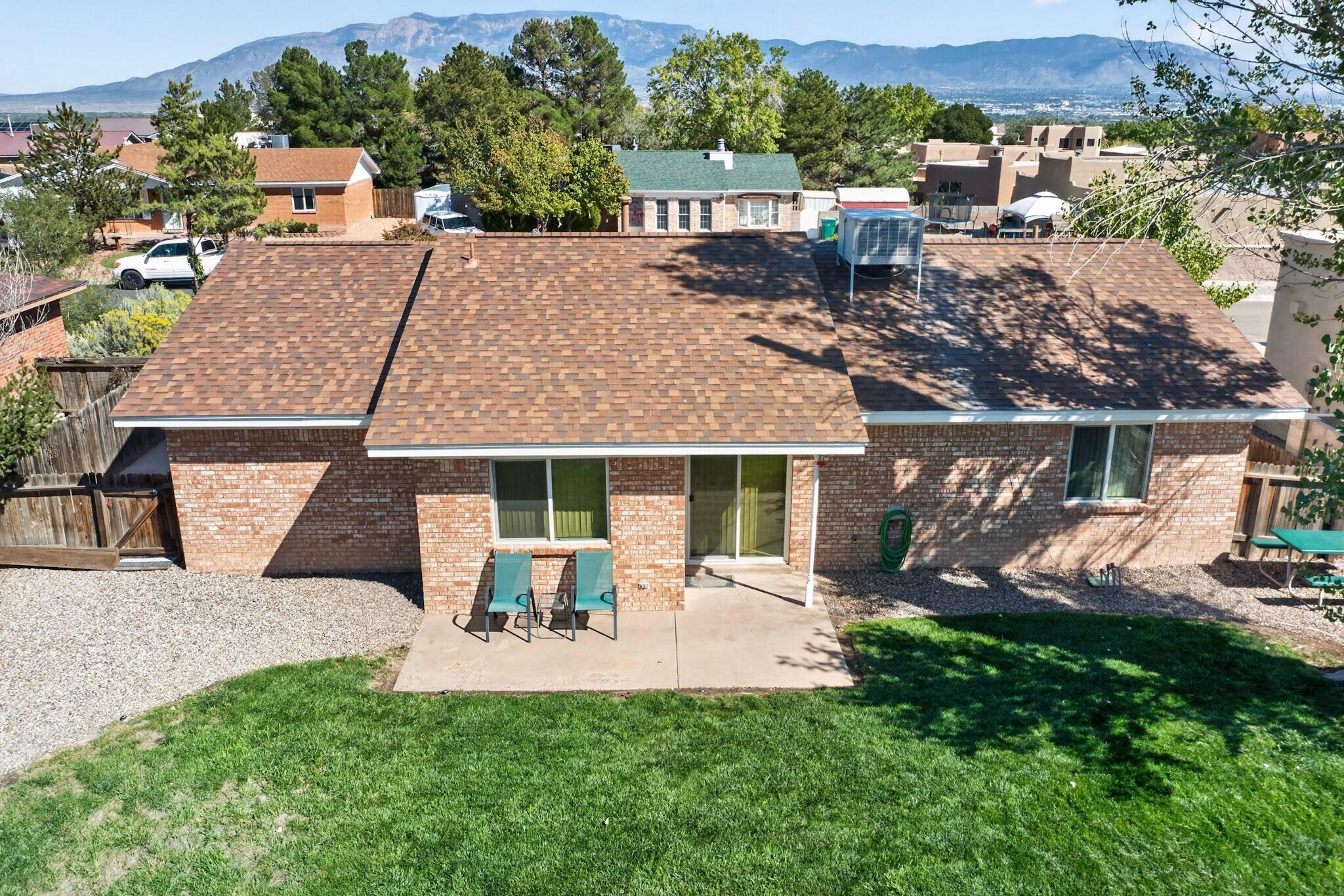 Photo 5 — 9933 Clearwater Street NW