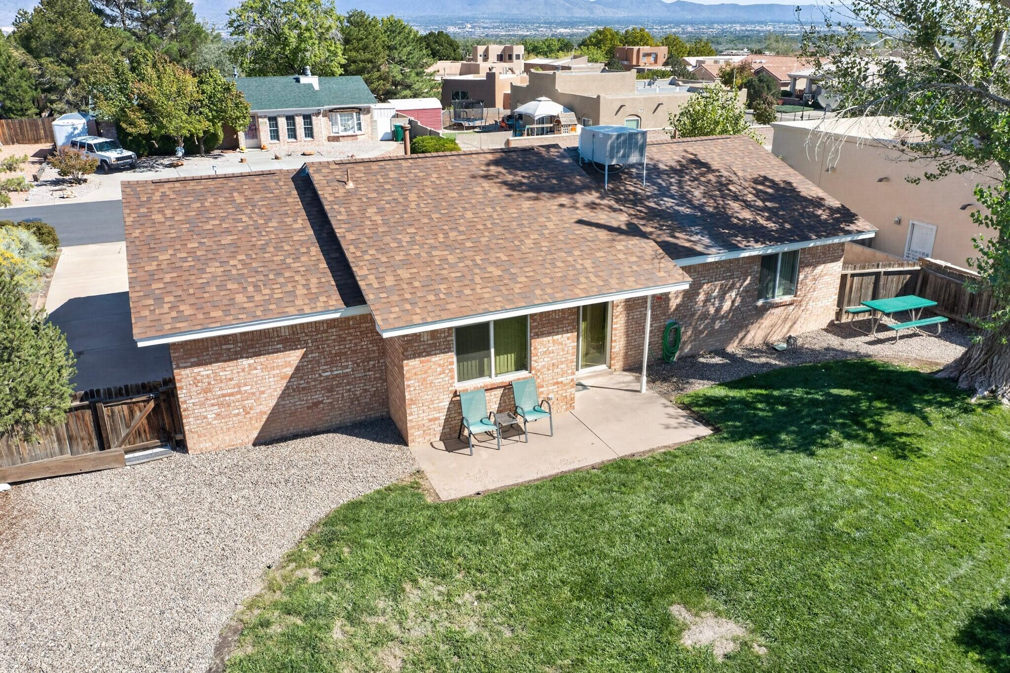 Photo 4 — 9933 Clearwater Street NW