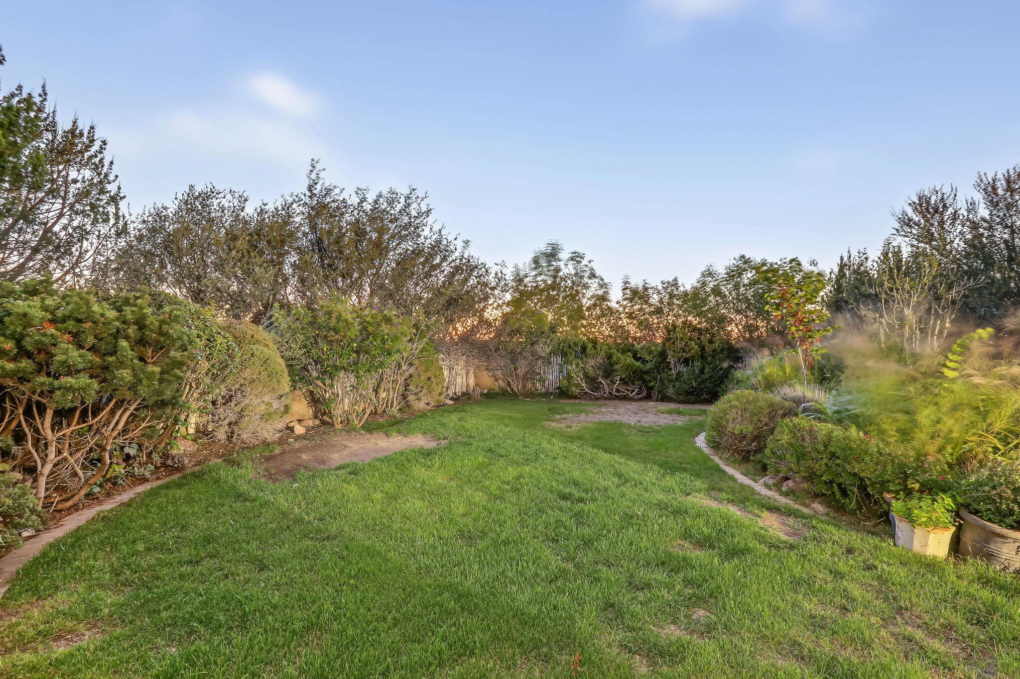 Photo 4 — 349 Paintbrush Drive NE