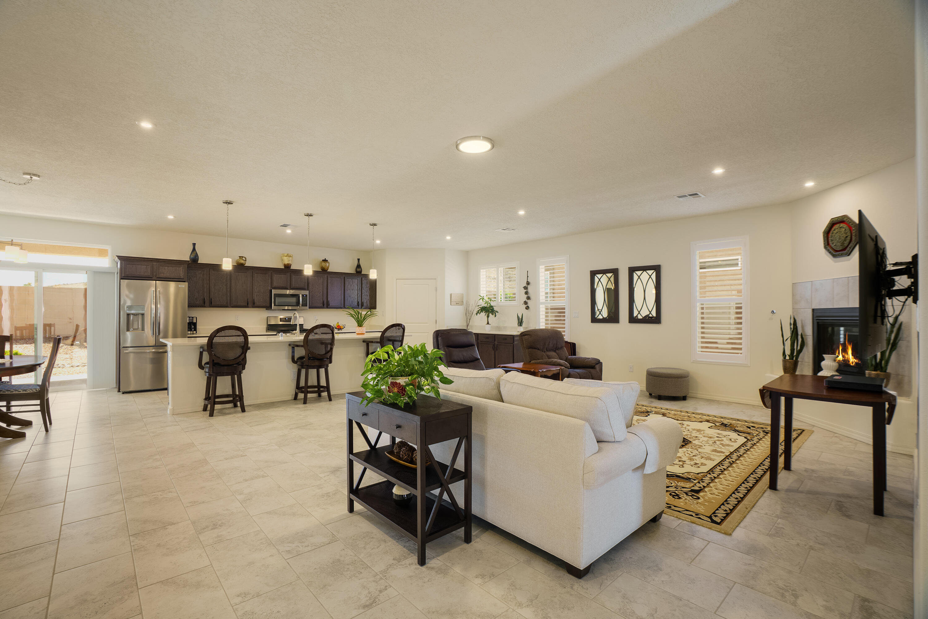 Photo 18 — 590 Rio Chama Circle SW
