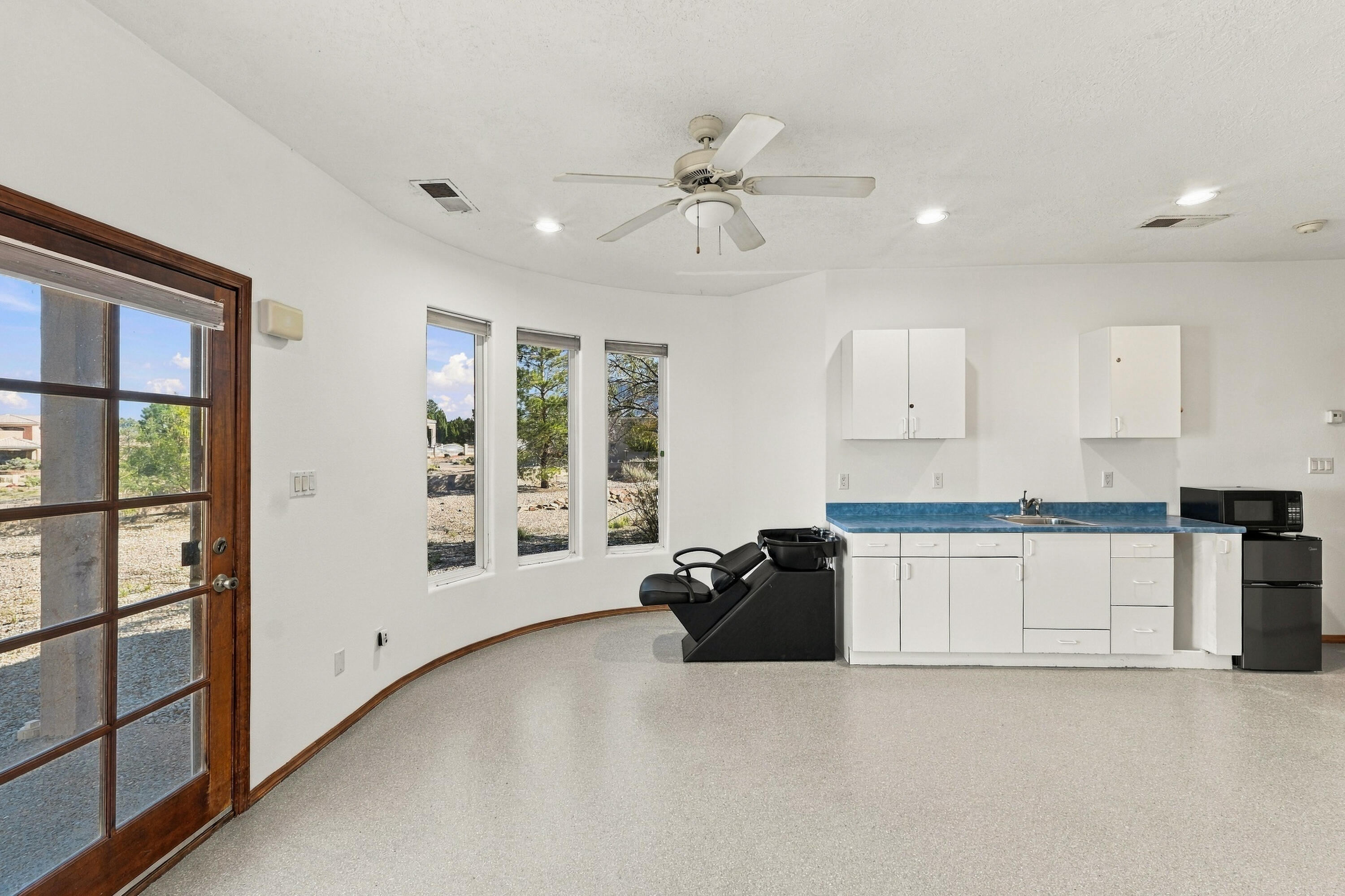 Photo 6 — 7921 San Diego Avenue NE
