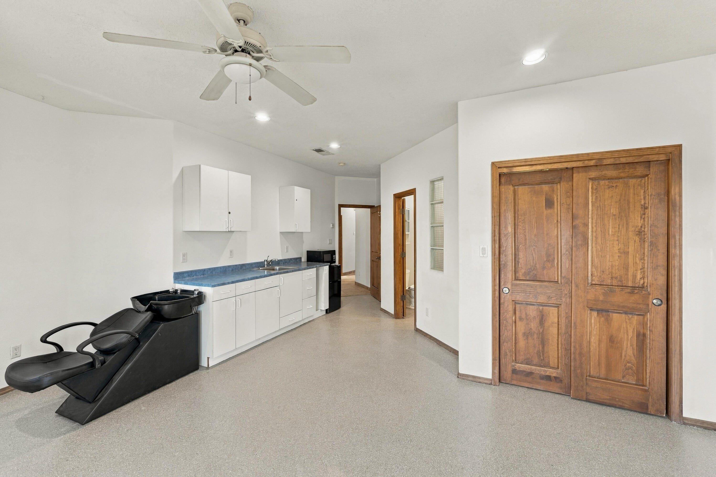 Photo 7 — 7921 San Diego Avenue NE