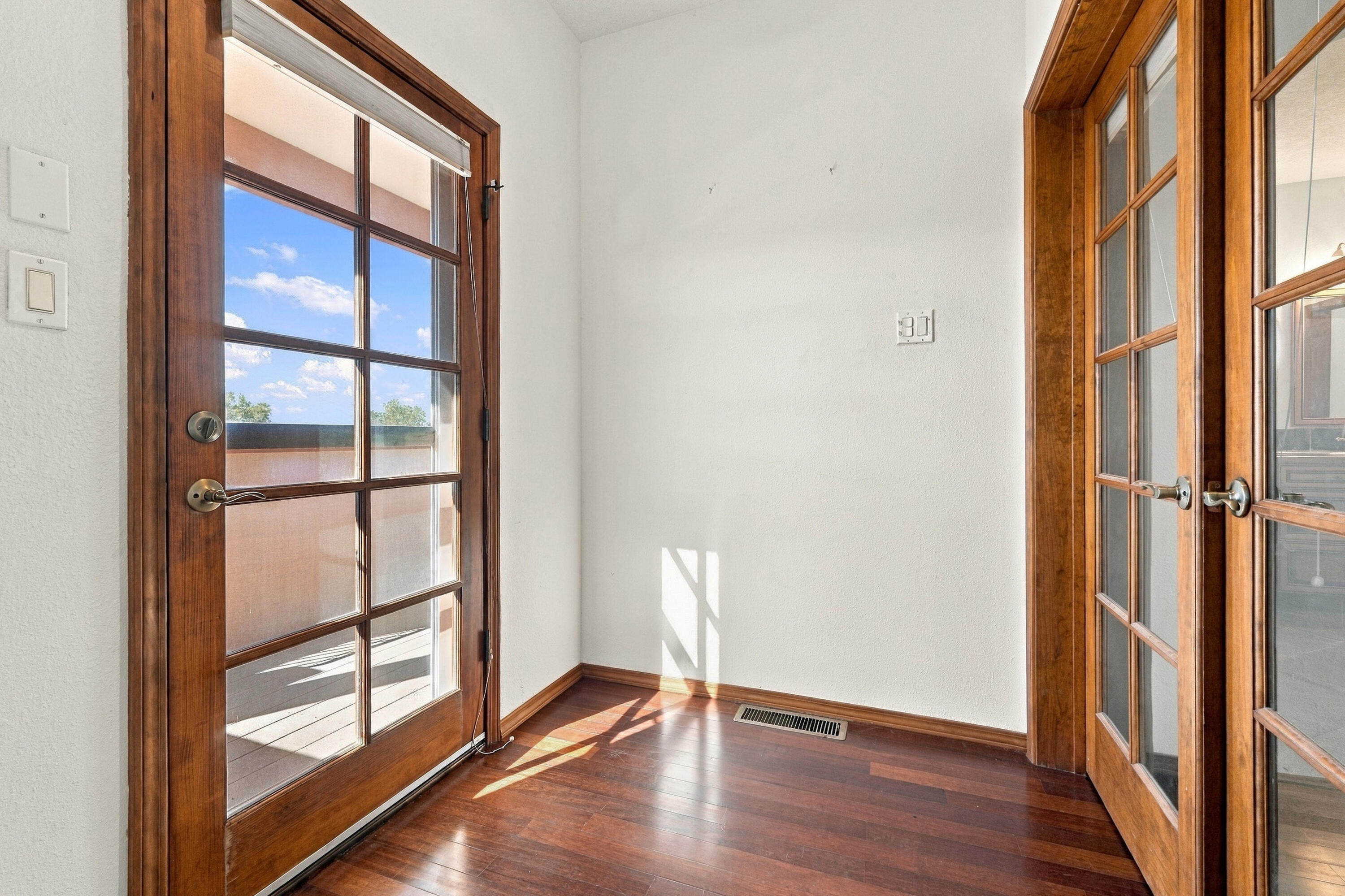 Photo 11 — 7921 San Diego Avenue NE
