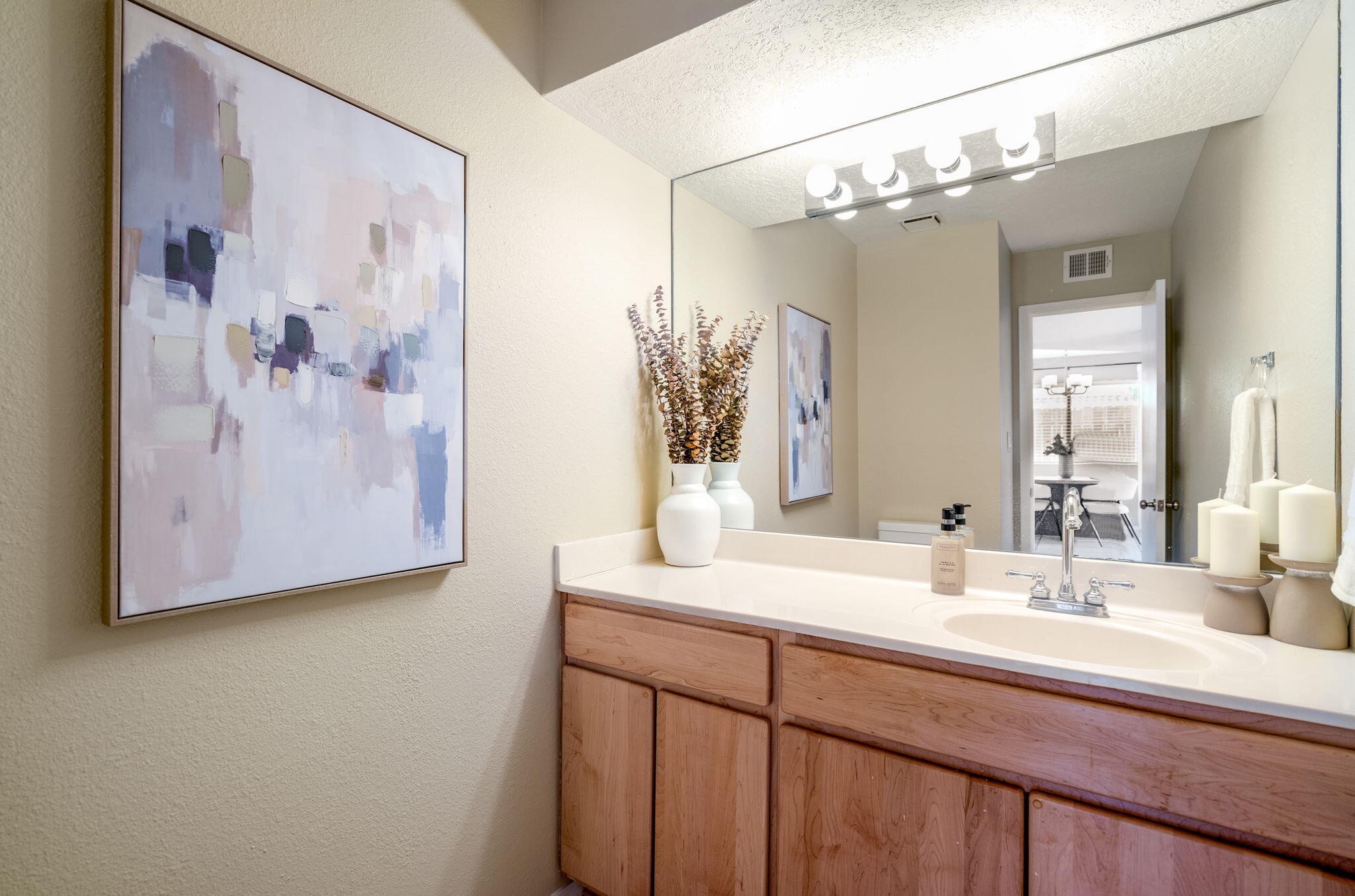 Photo 2 — 7904 Blue Jay Lane NE