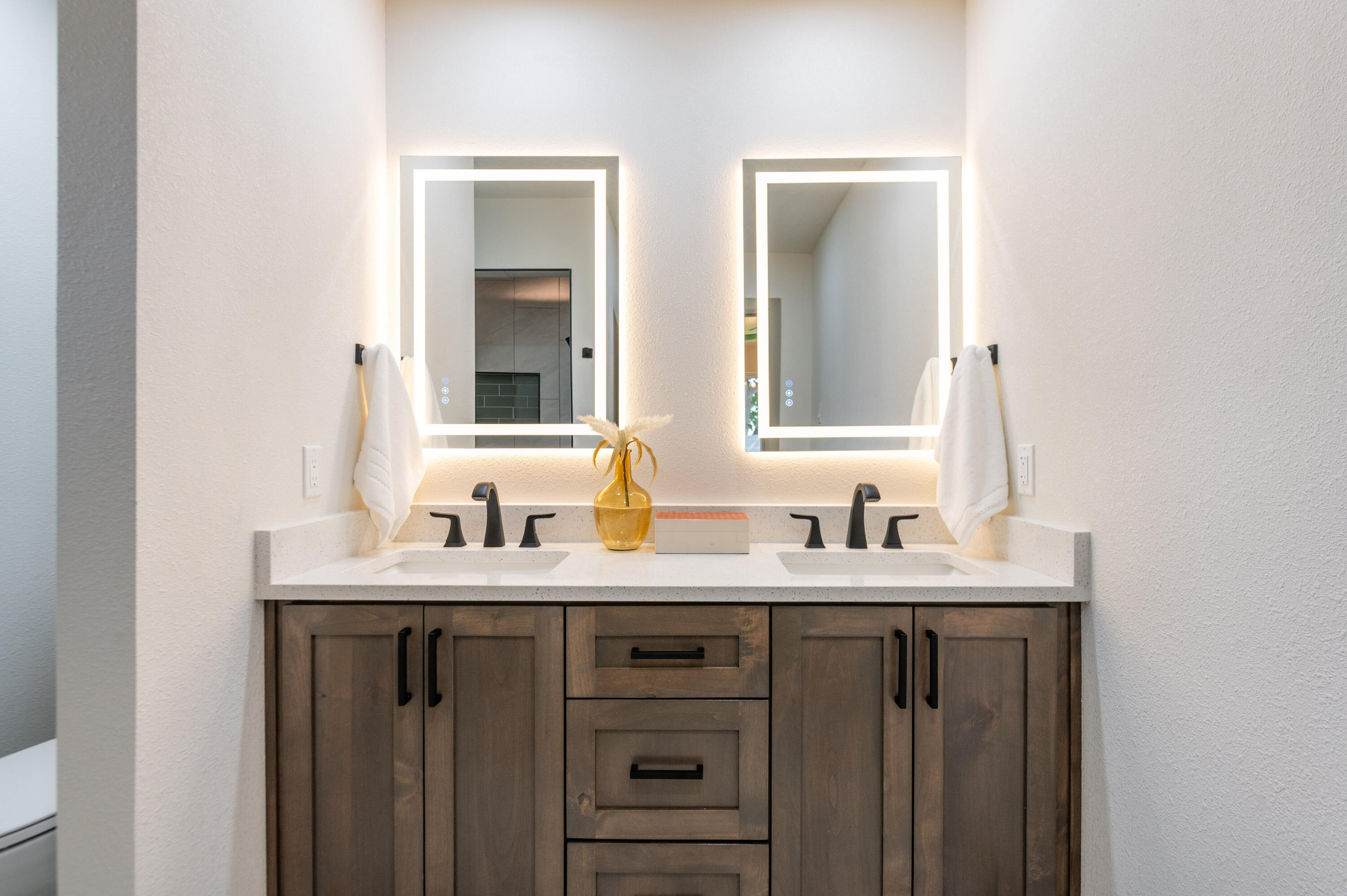 Photo 18 — 7015 Lantern Road NE