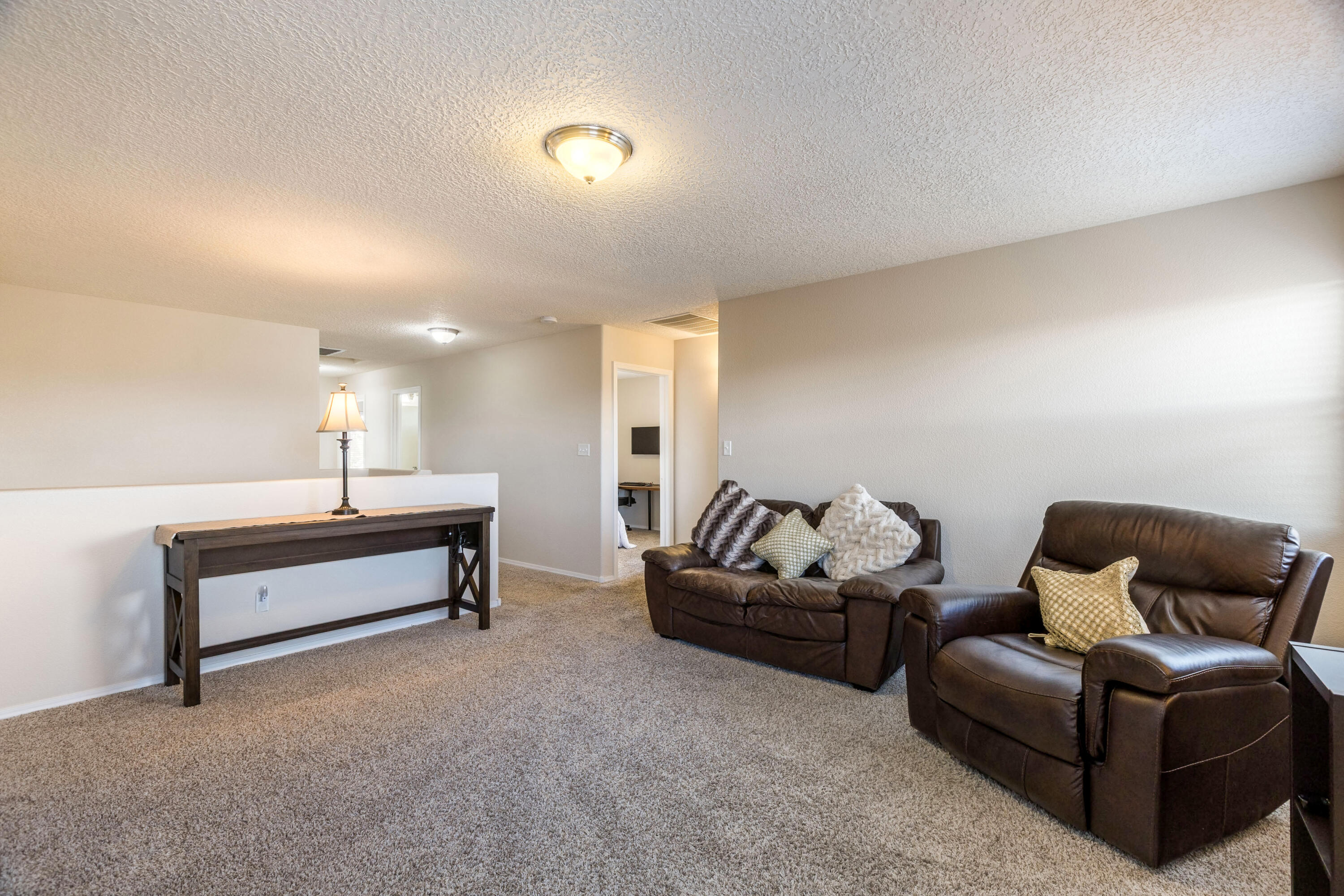 Photo 2 — 2706 Camacho Road SE