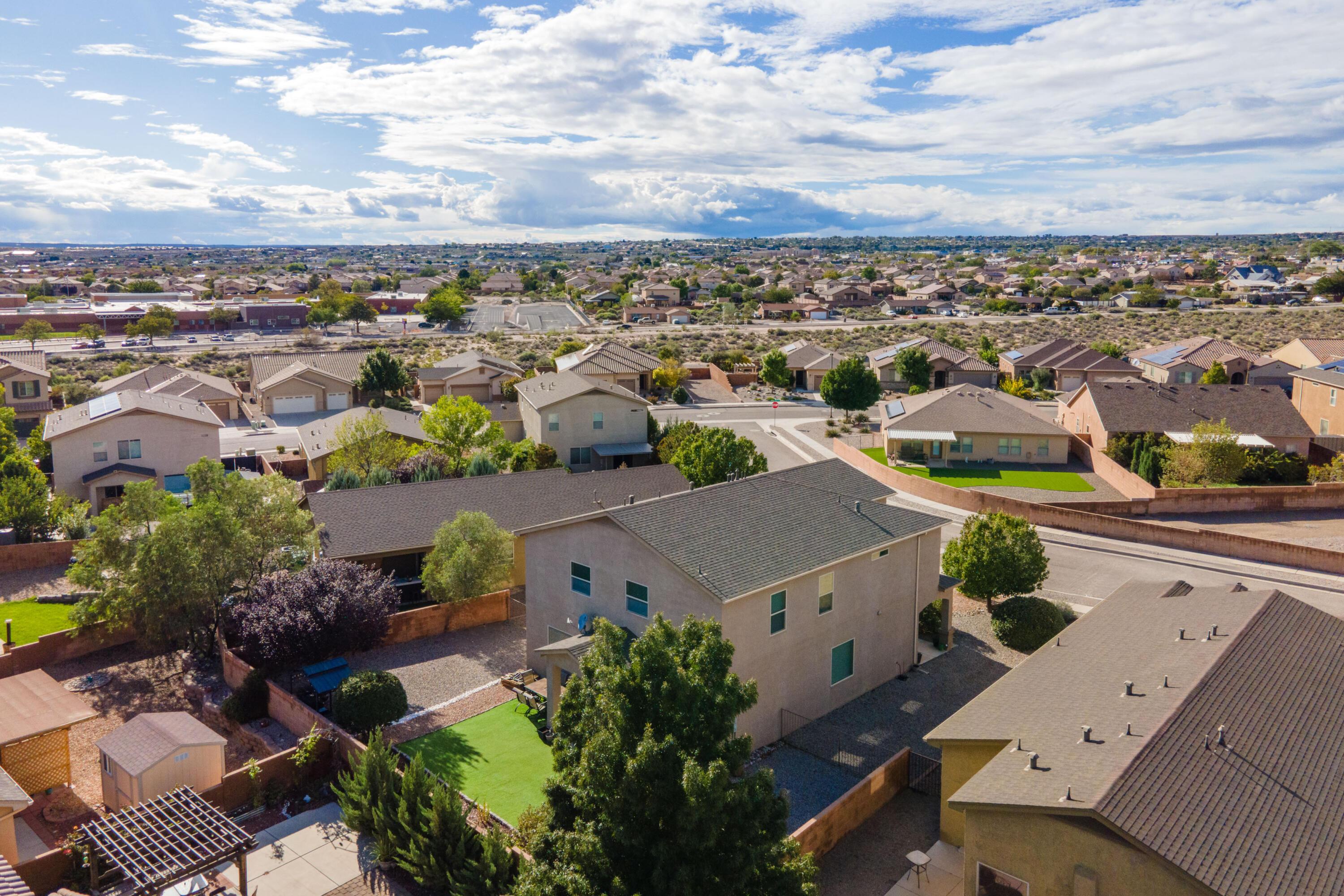 Photo 10 — 2706 Camacho Road SE