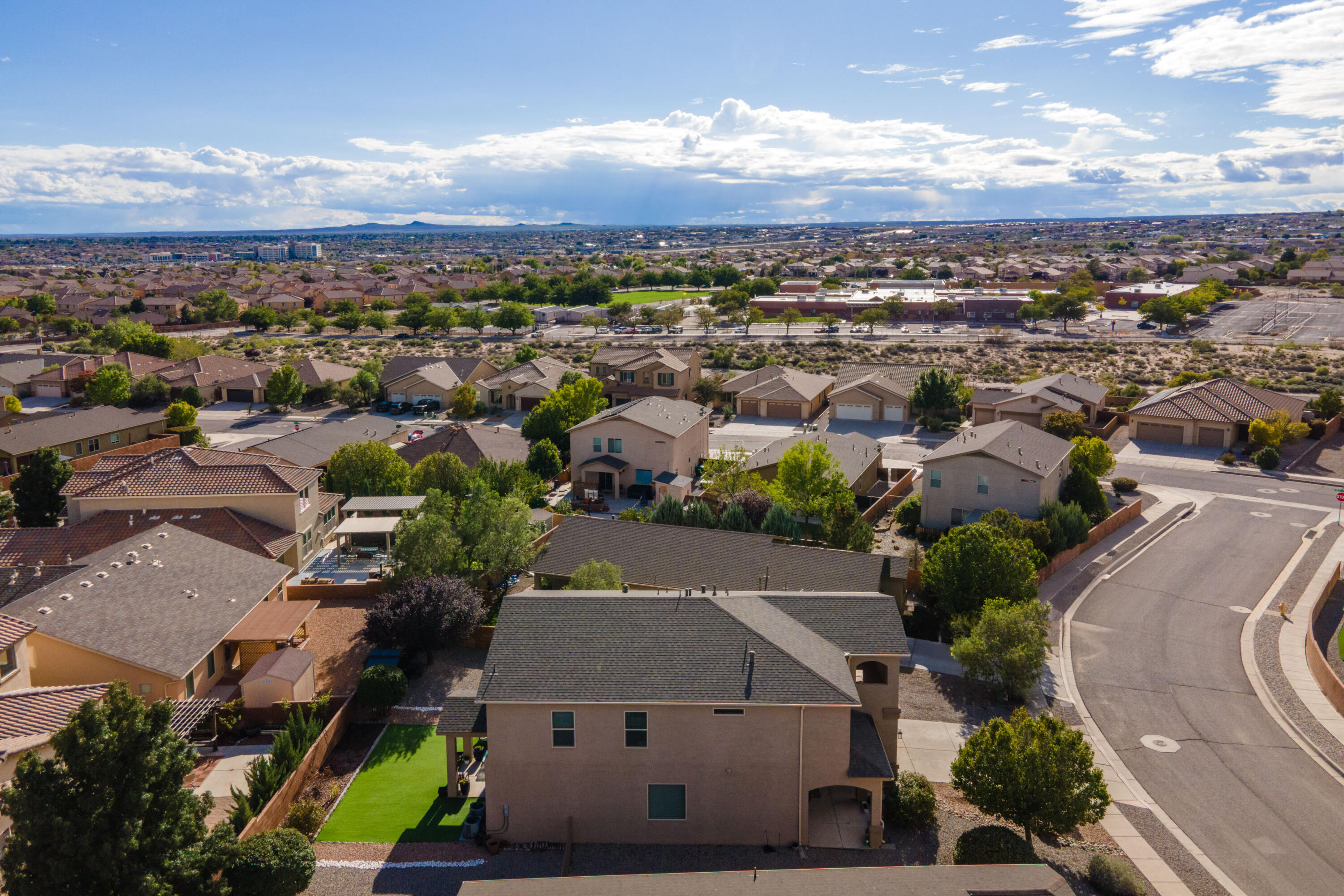 Photo 11 — 2706 Camacho Road SE