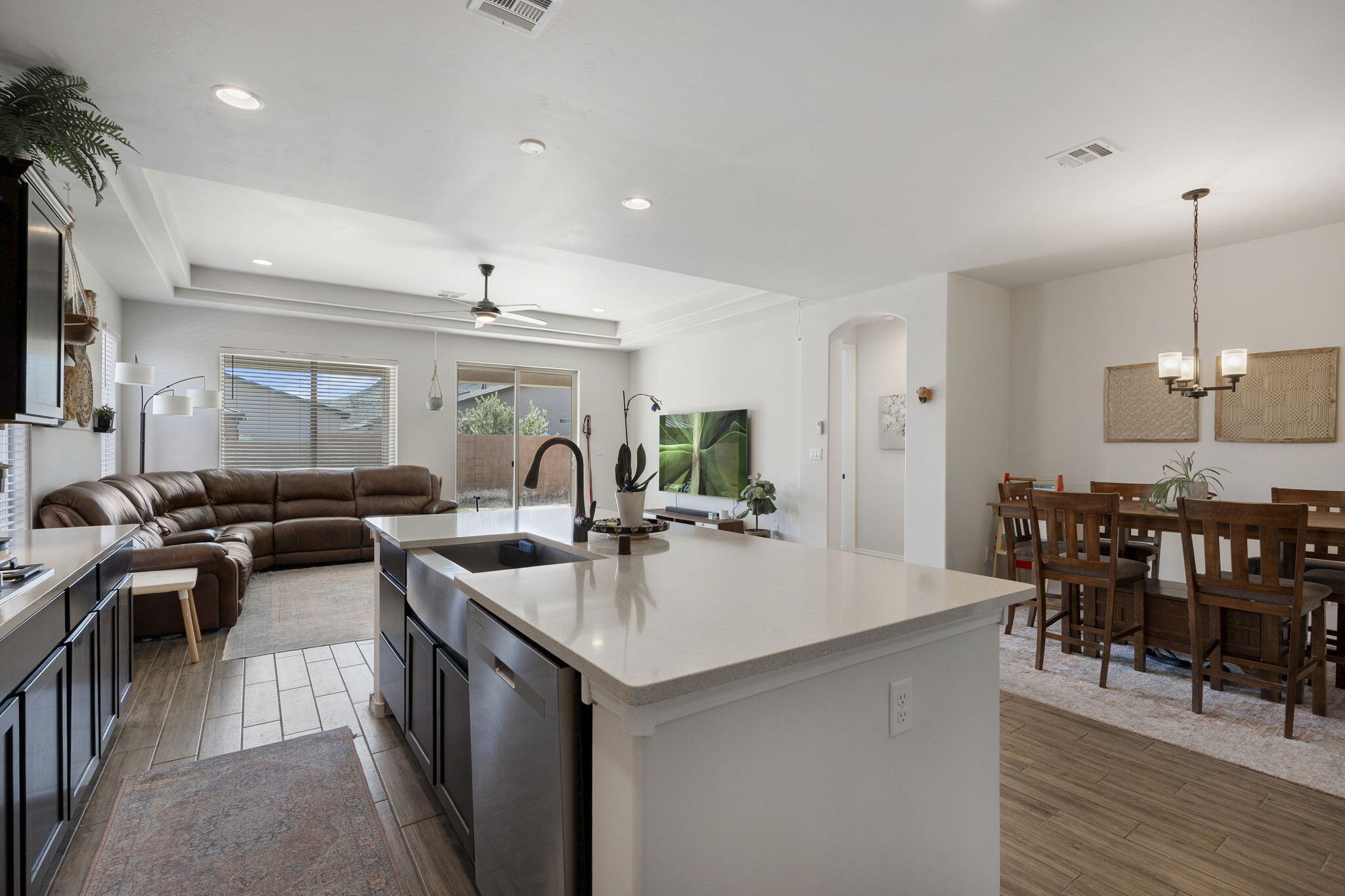 Photo 5 — 374 W Adeline Avenue SW