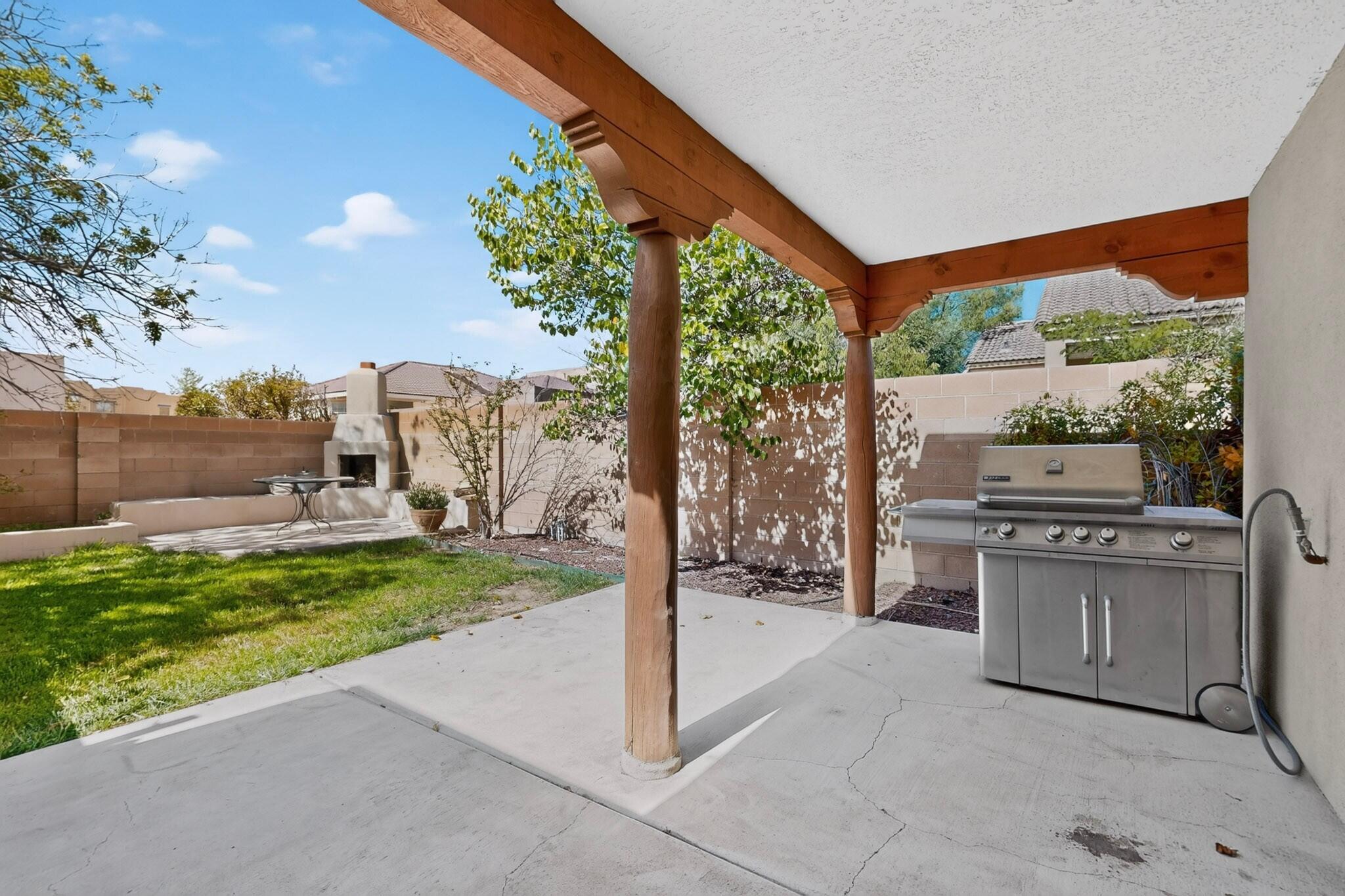 Photo 9 — 11019 Alta Drive NW