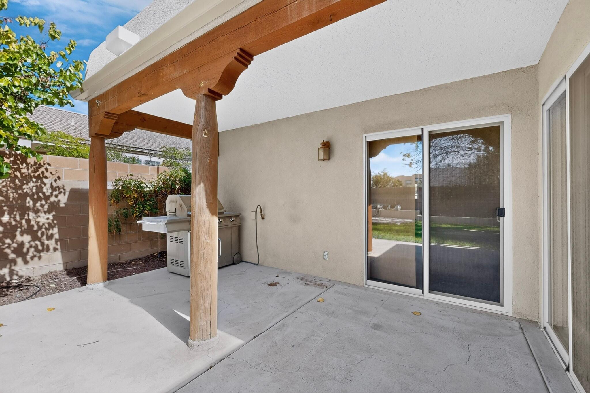 Photo 10 — 11019 Alta Drive NW