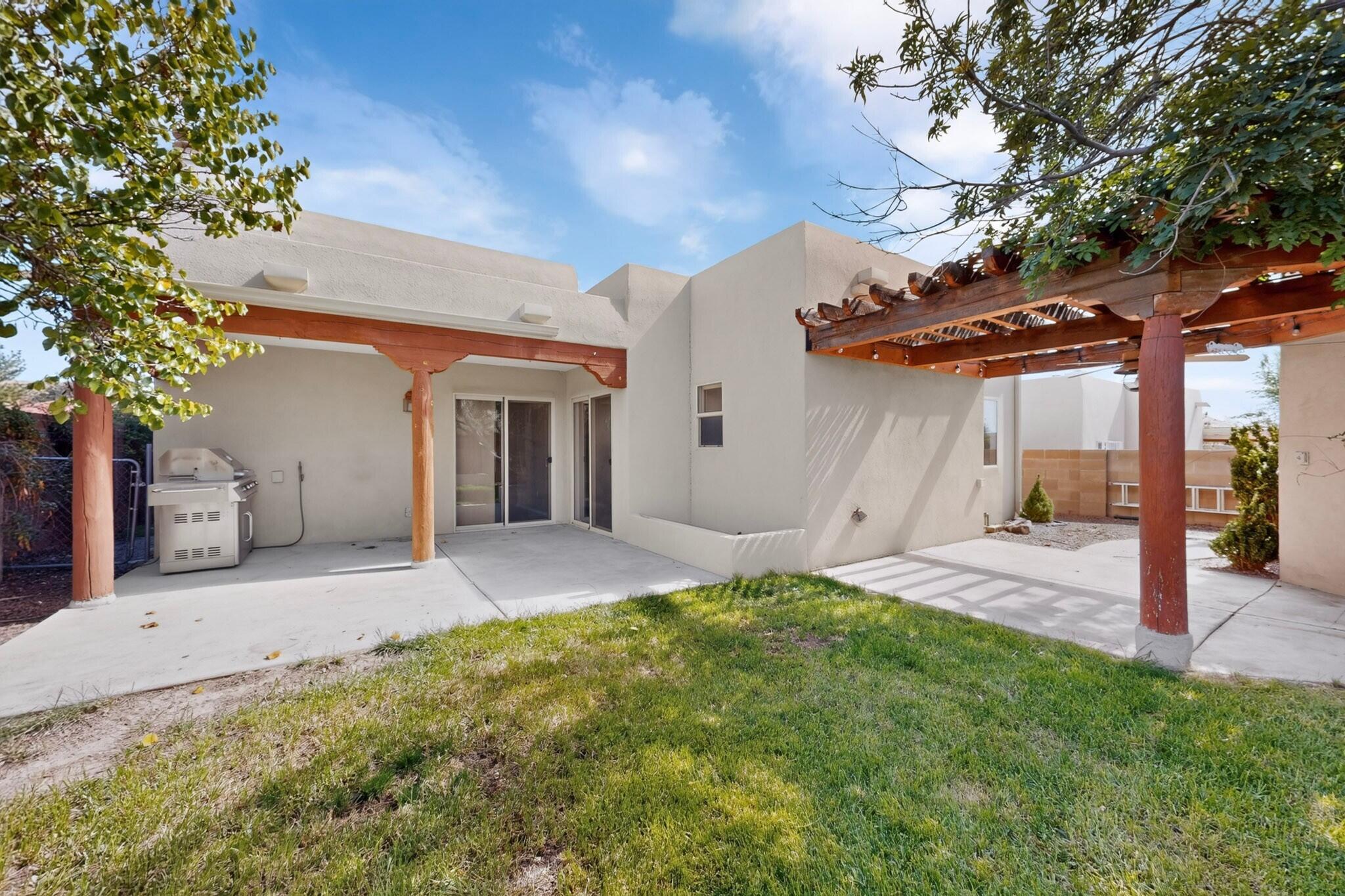 Photo 11 — 11019 Alta Drive NW