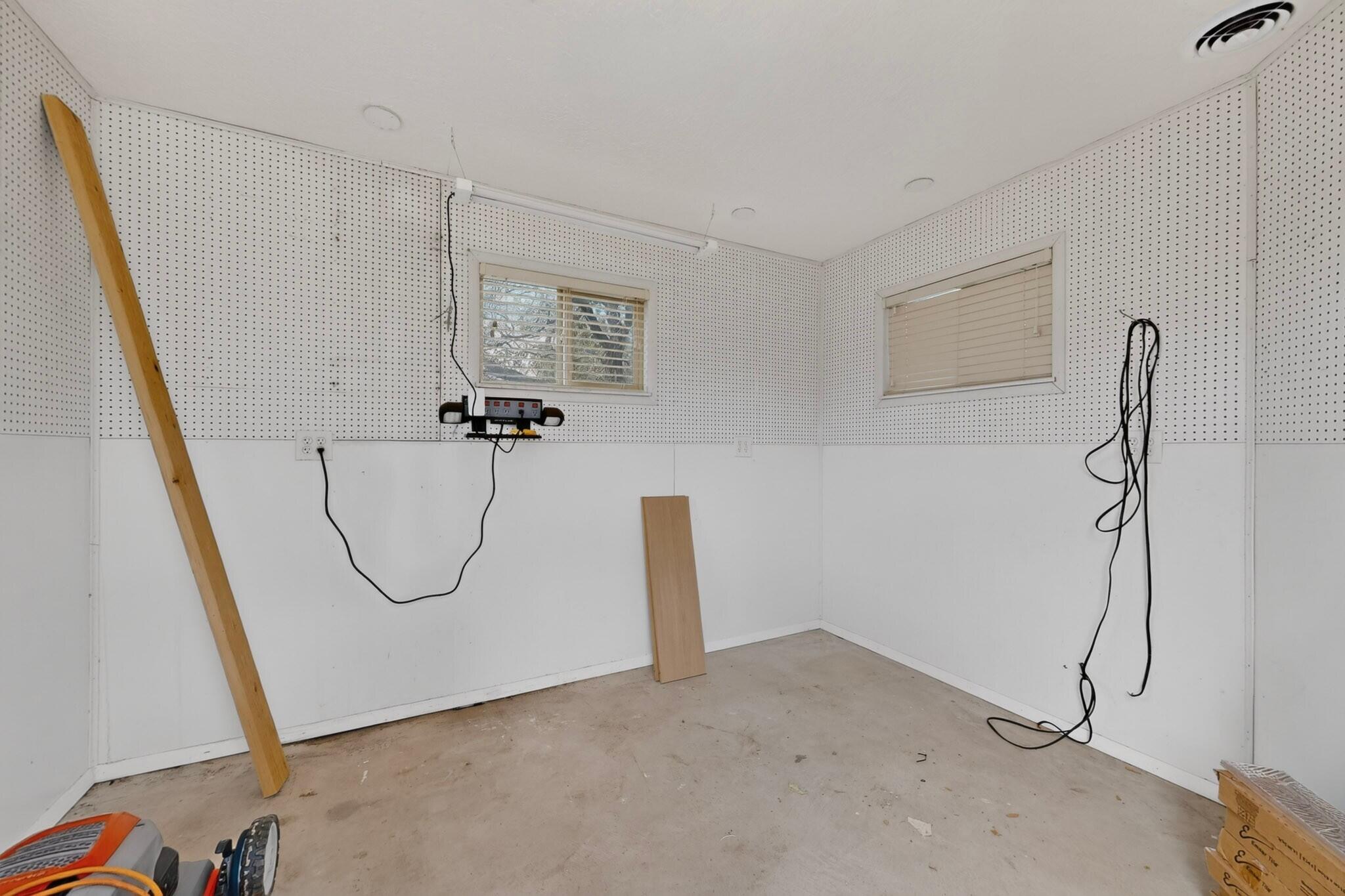 Photo 18 — 11019 Alta Drive NW
