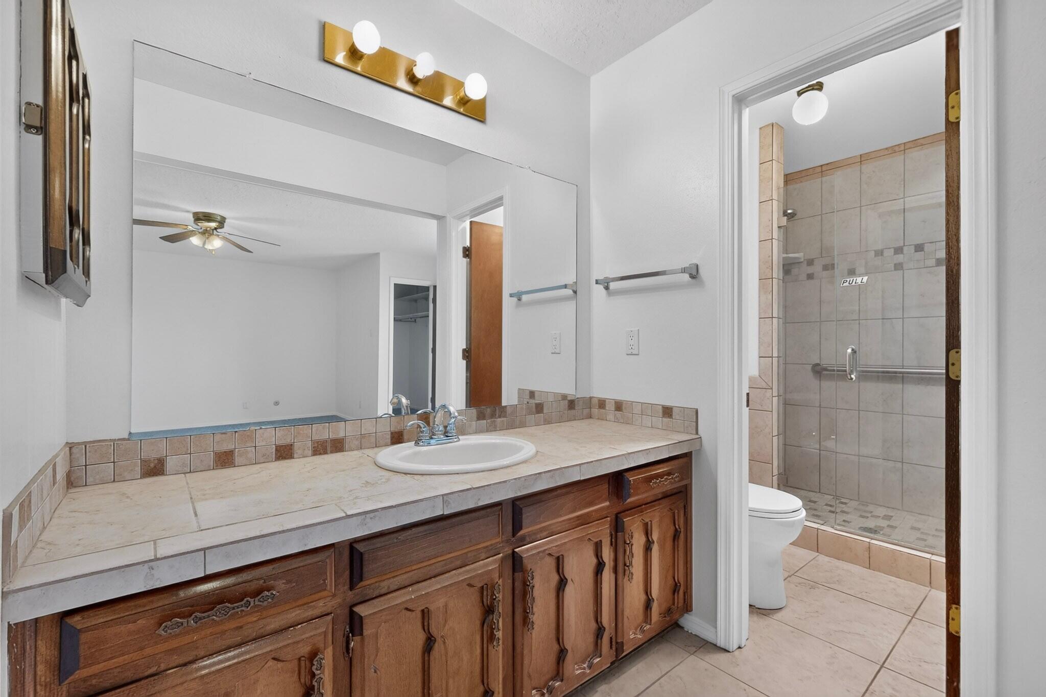 Photo 18 — 7801 Pioneer Trail NE