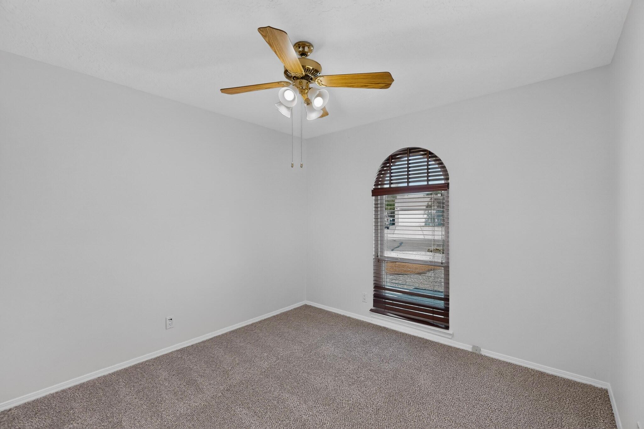 Photo 20 — 7801 Pioneer Trail NE