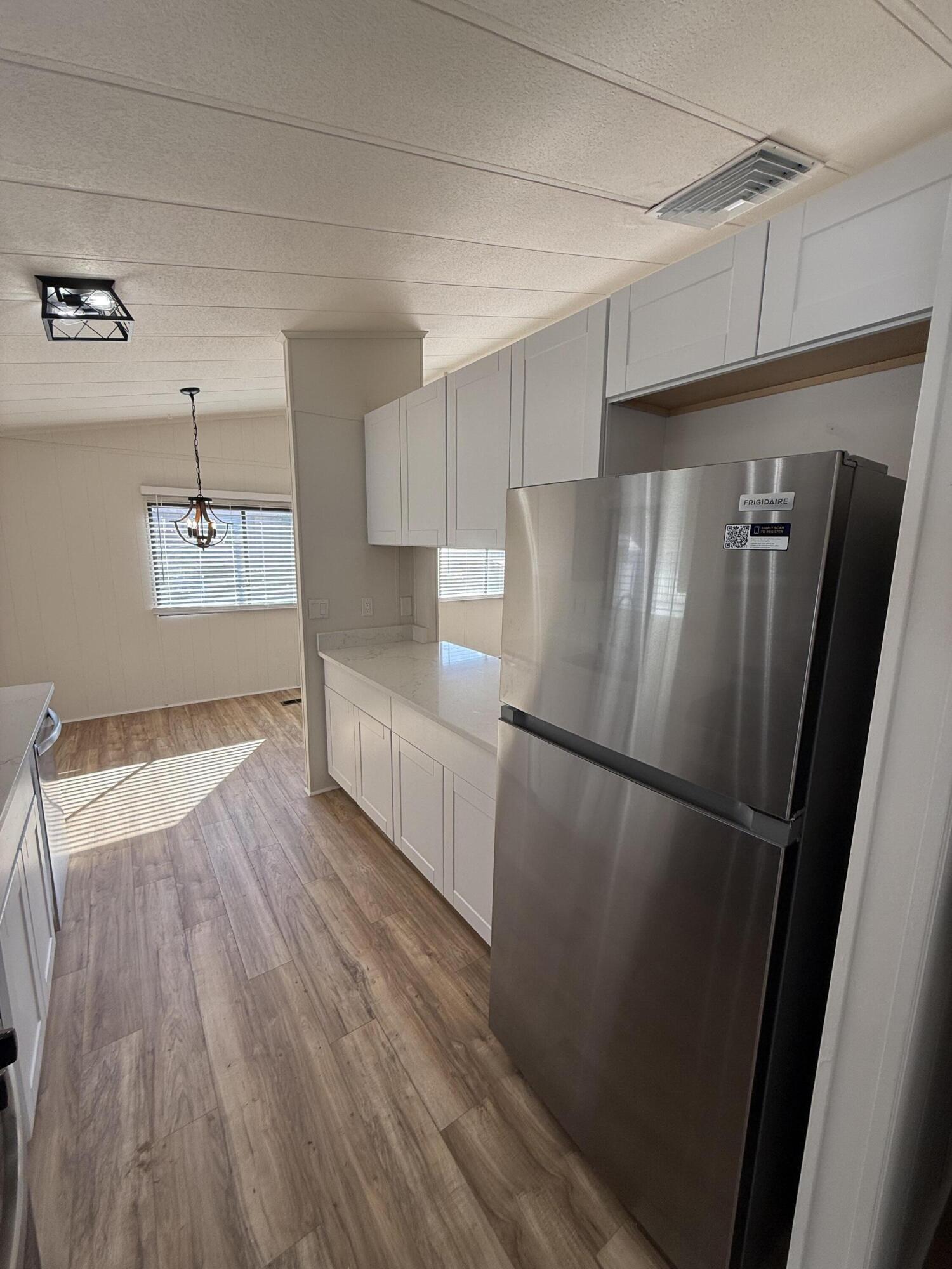 Photo 12 — 8523 Creek Street NE