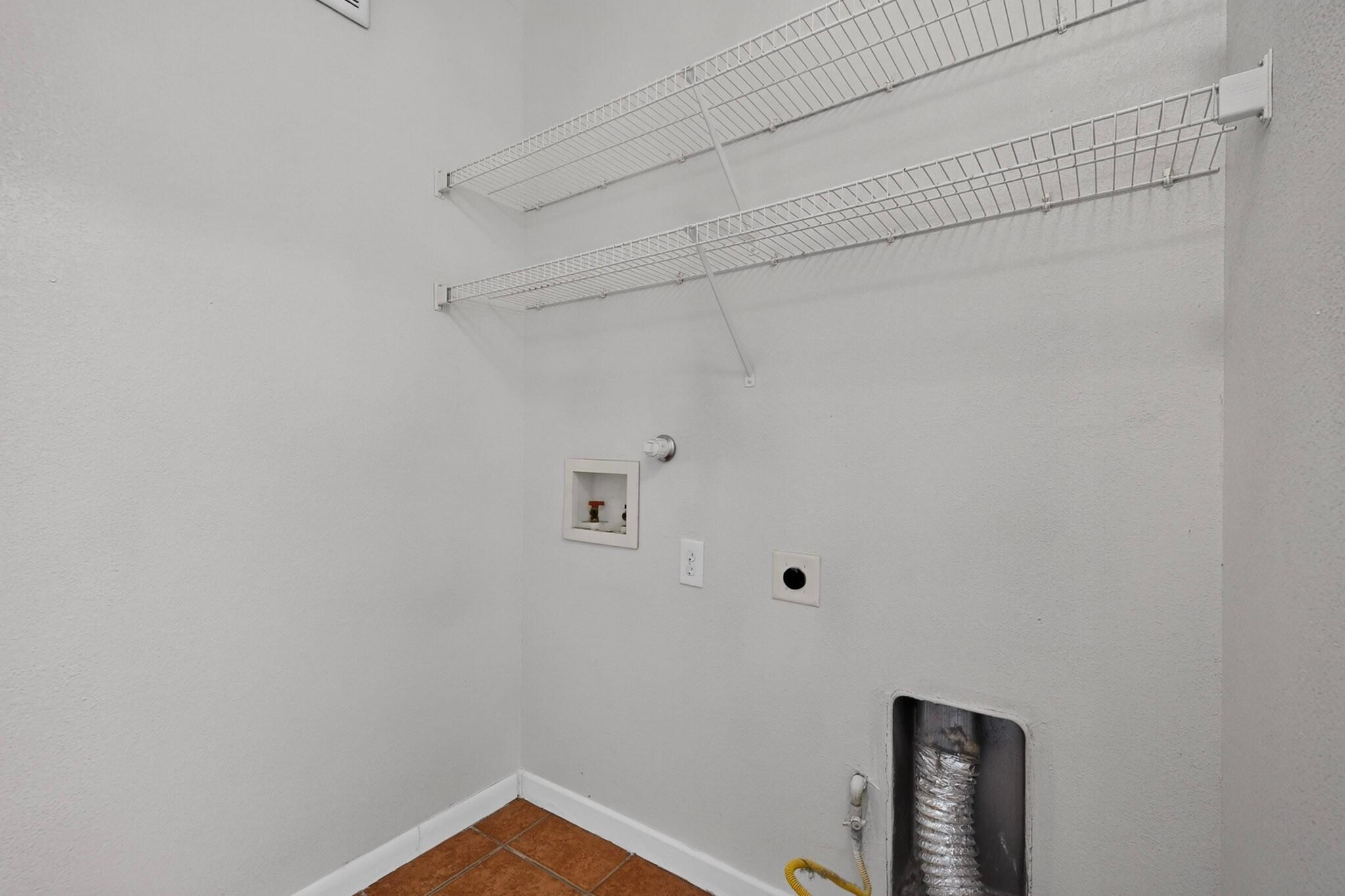 Photo 10 — 2102 N Ensenada Circle SE