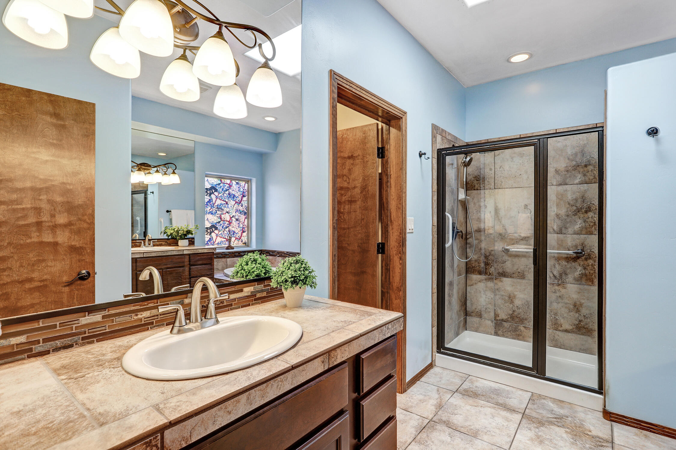 Photo 16 — 5320 Sacate Avenue NW