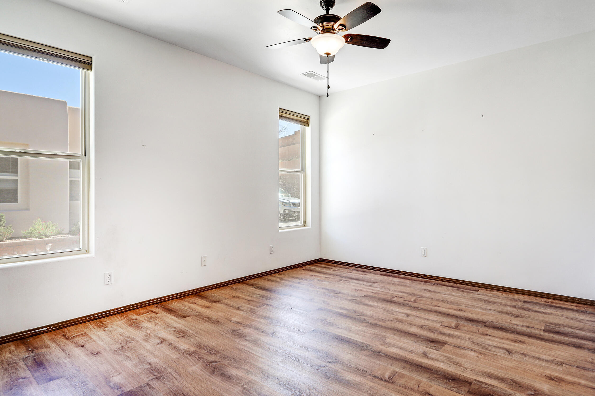 Photo 11 — 5320 Sacate Avenue NW