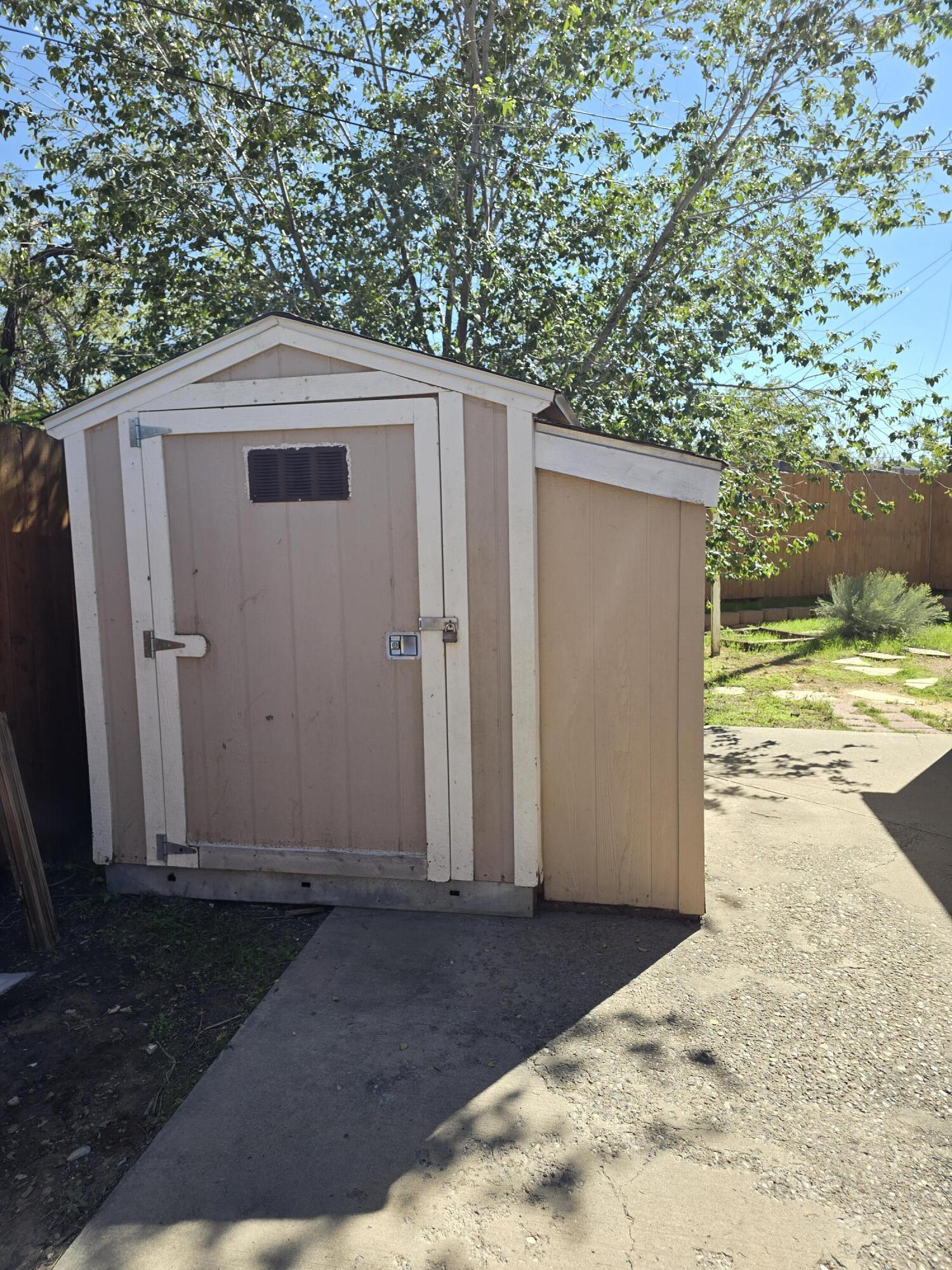 Photo 19 — 4308 Shepard Road NE