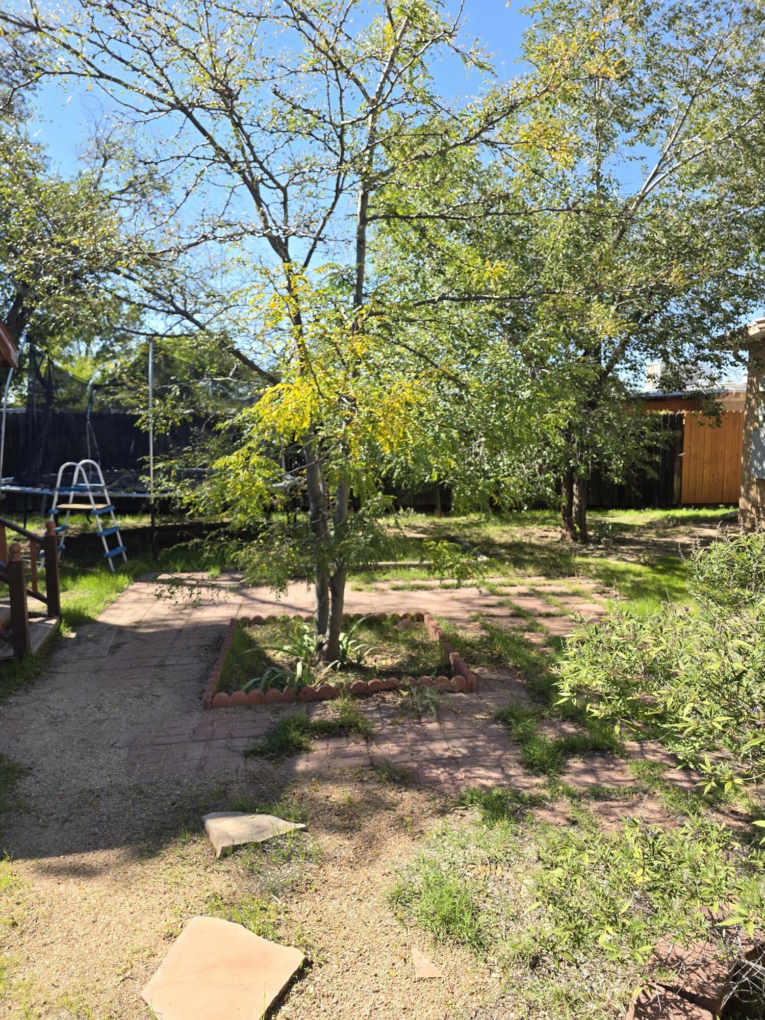 Photo 17 — 4308 Shepard Road NE