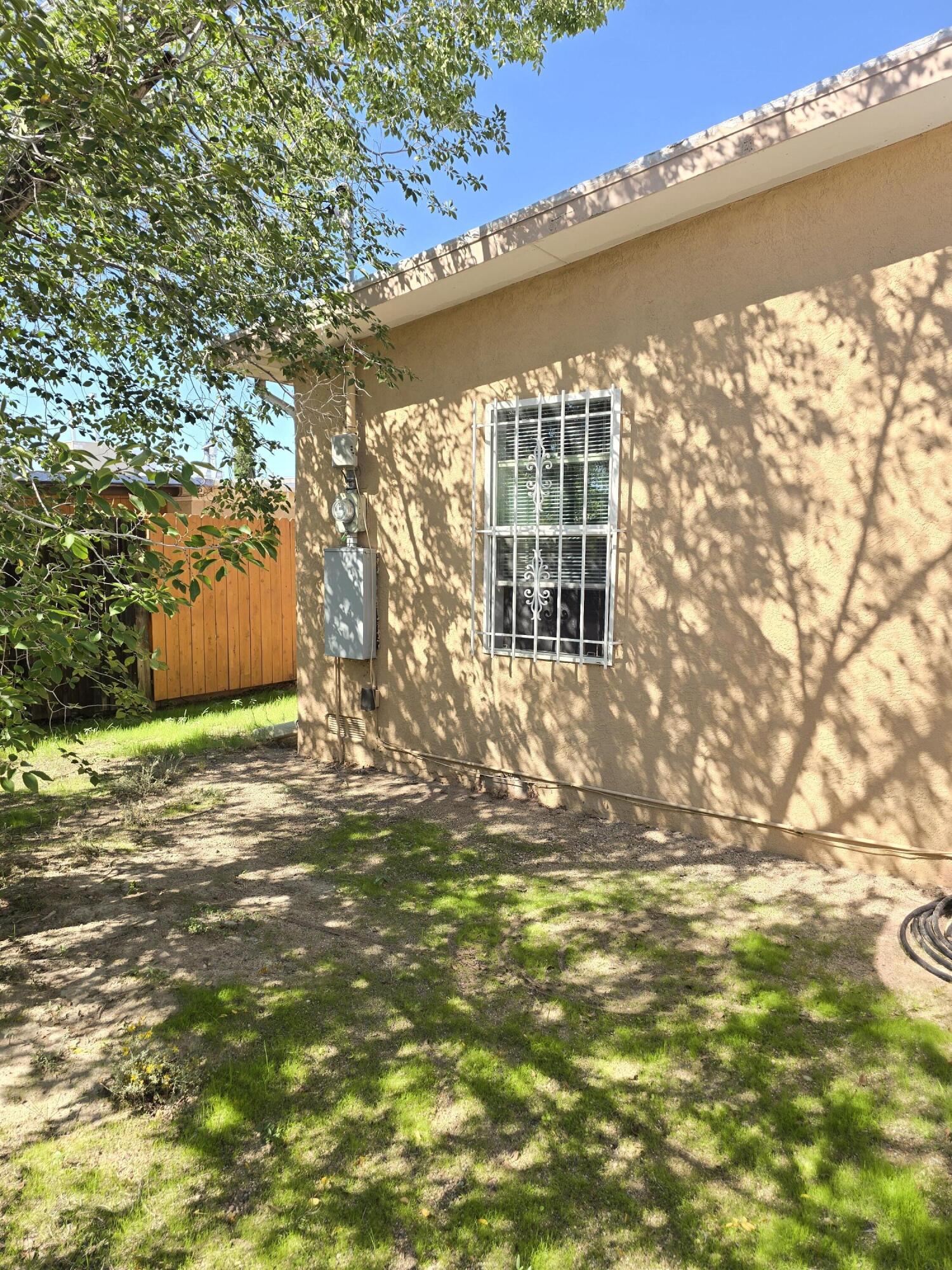 Photo 14 — 4308 Shepard Road NE