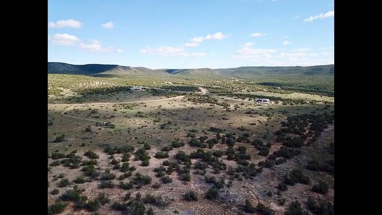 Photo 3 — 1869 Deer Canyon Trail