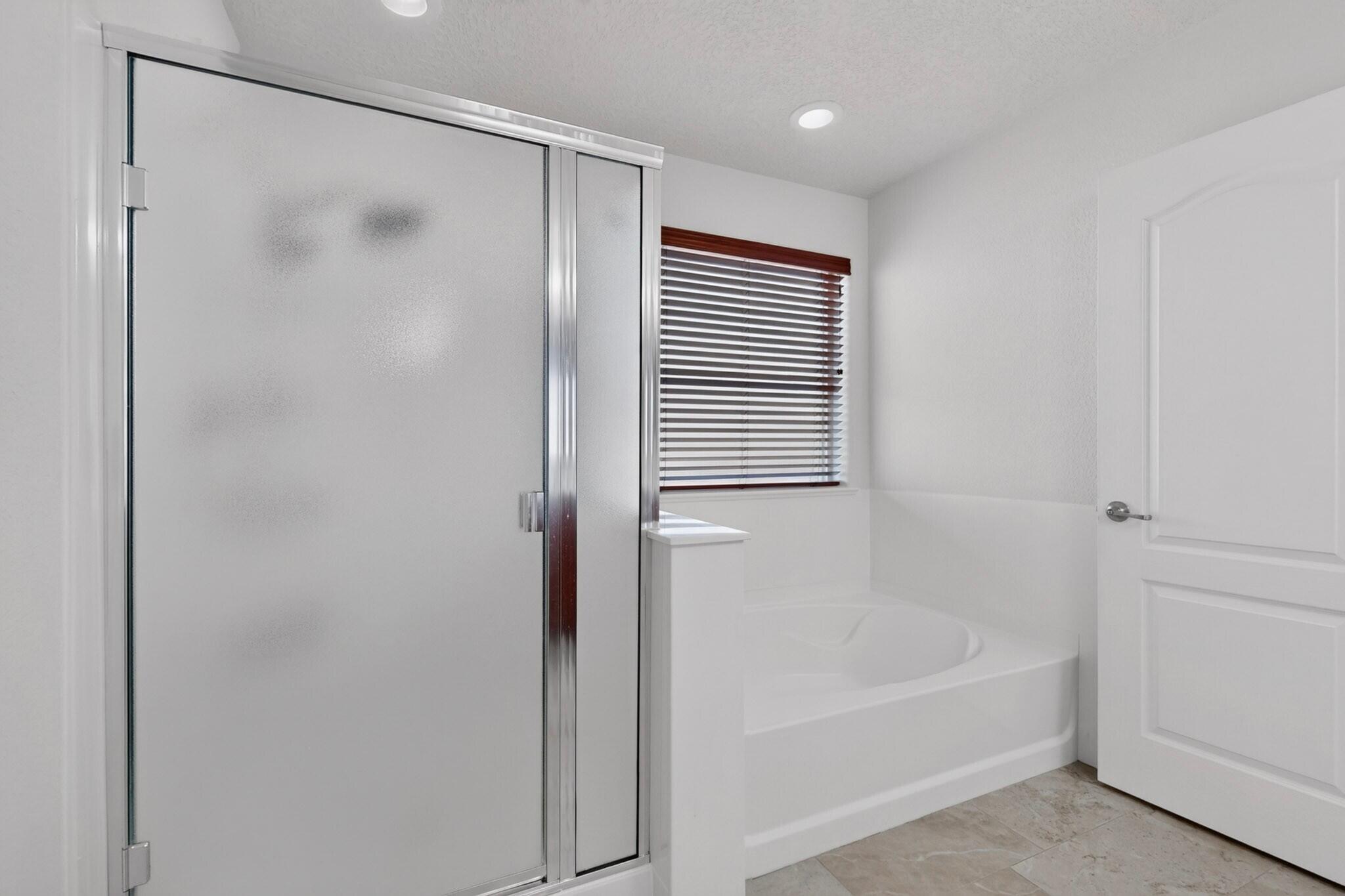 Photo 20 — 5843 Fossil Road NW