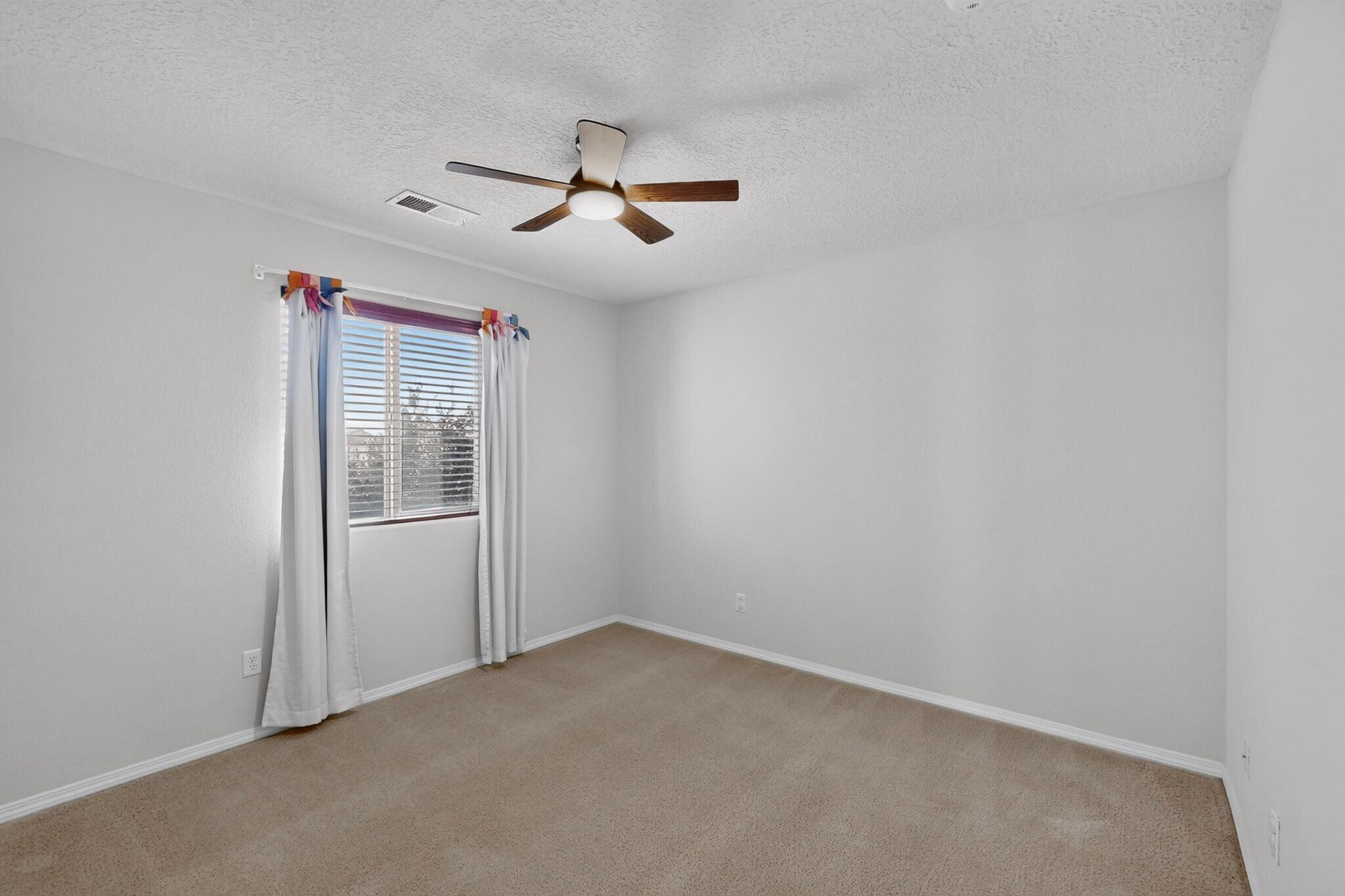 Photo 17 — 5843 Fossil Road NW