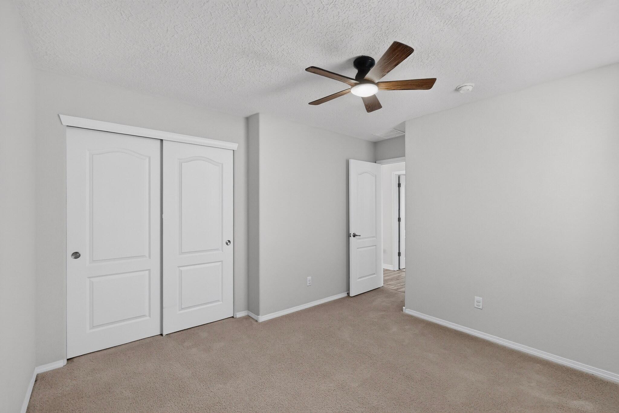 Photo 12 — 5843 Fossil Road NW
