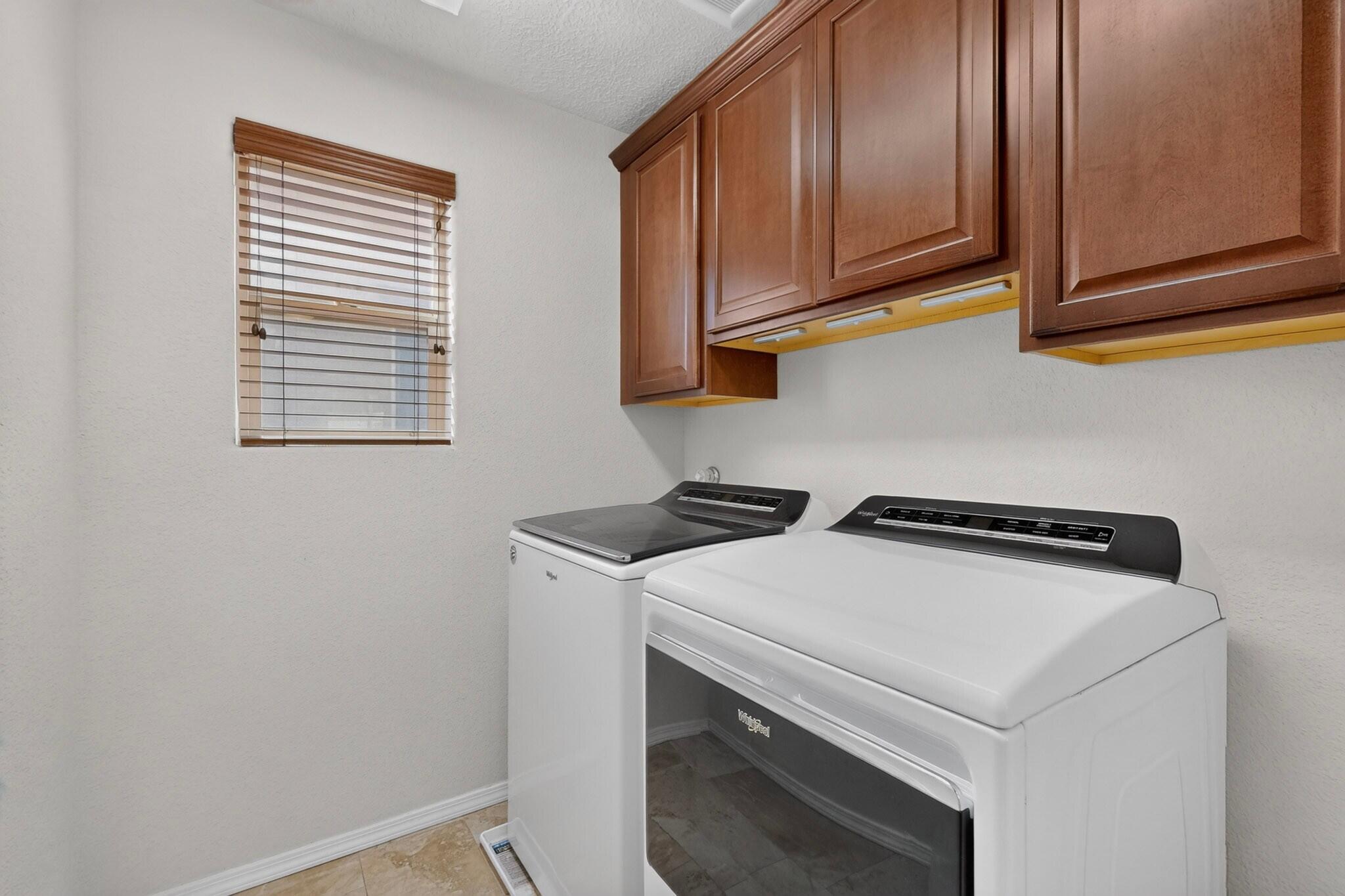 Photo 10 — 5843 Fossil Road NW