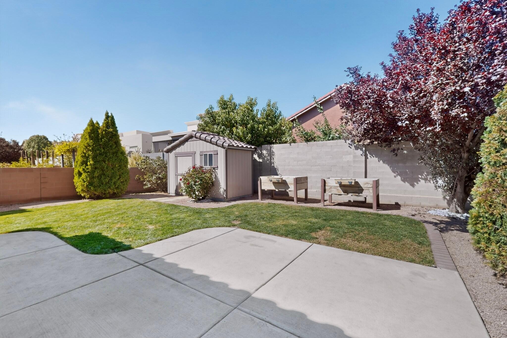 Photo 2 — 5843 Fossil Road NW