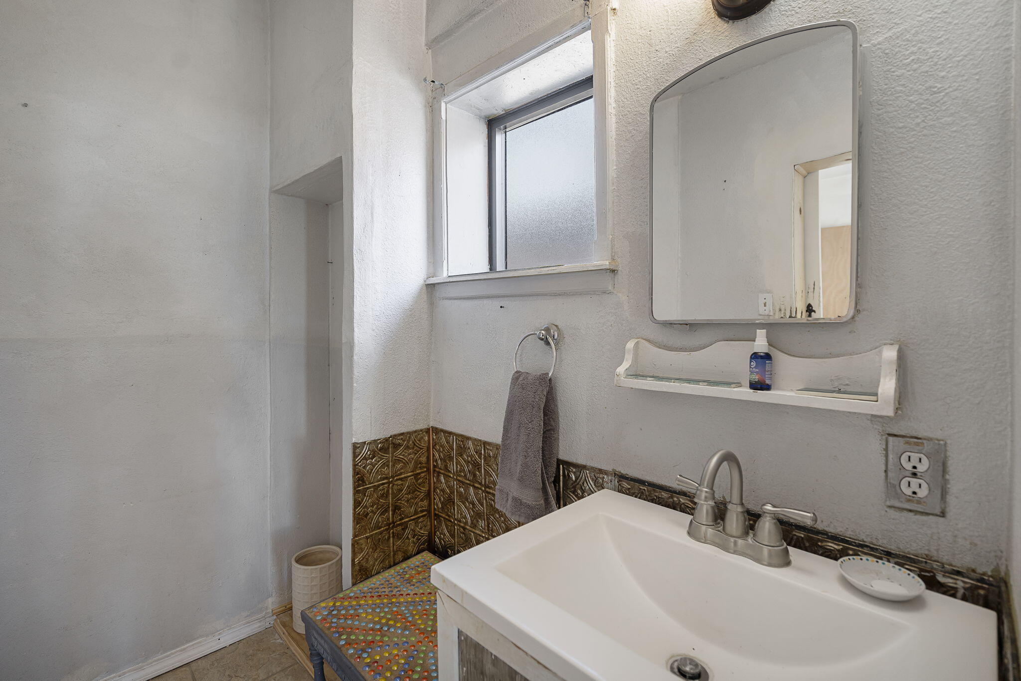 Photo 7 — 620 Iron Avenue SW