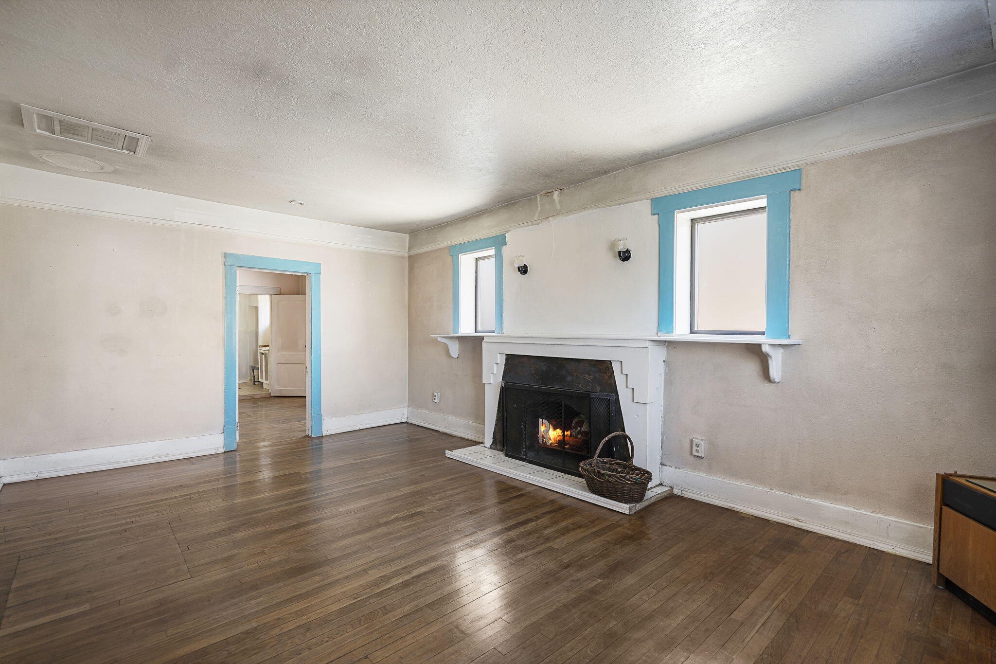 Photo 19 — 620 Iron Avenue SW