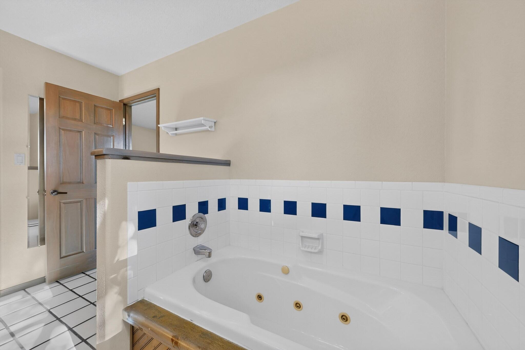Photo 18 — 150 Silva Court