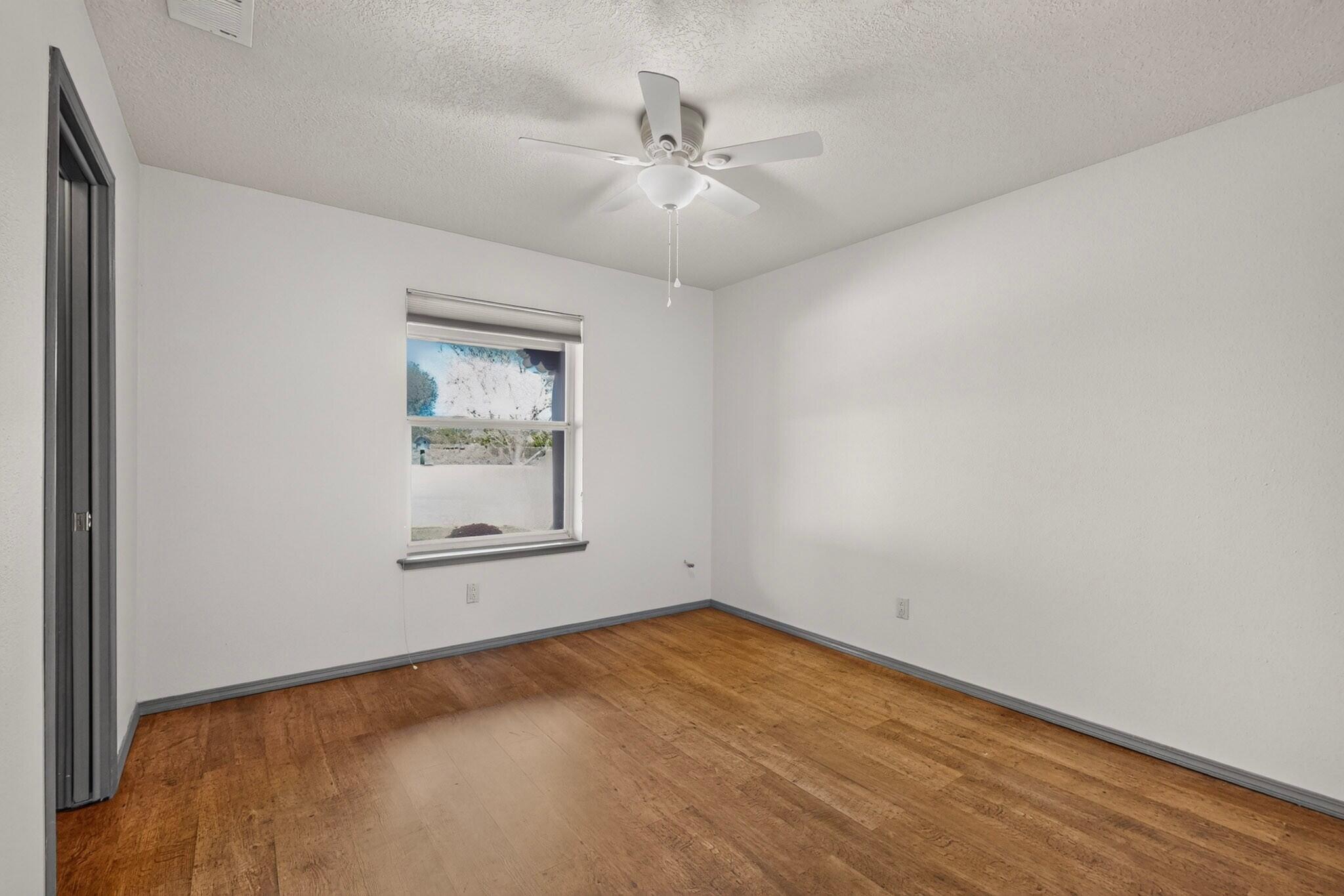 Photo 19 — 150 Silva Court