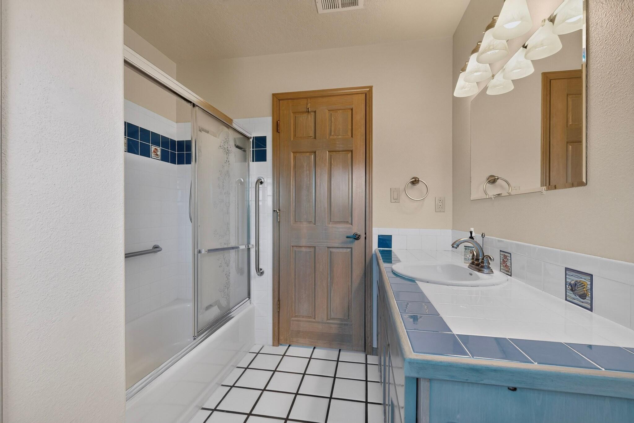 Photo 17 — 150 Silva Court