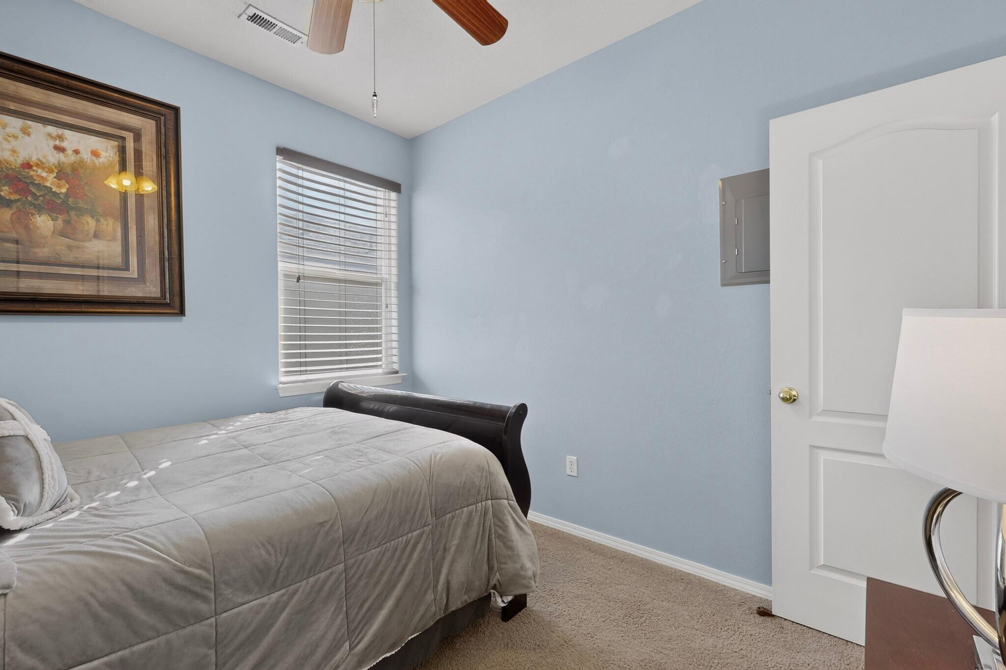 Photo 19 — 9324 Upper Meadow Avenue SW