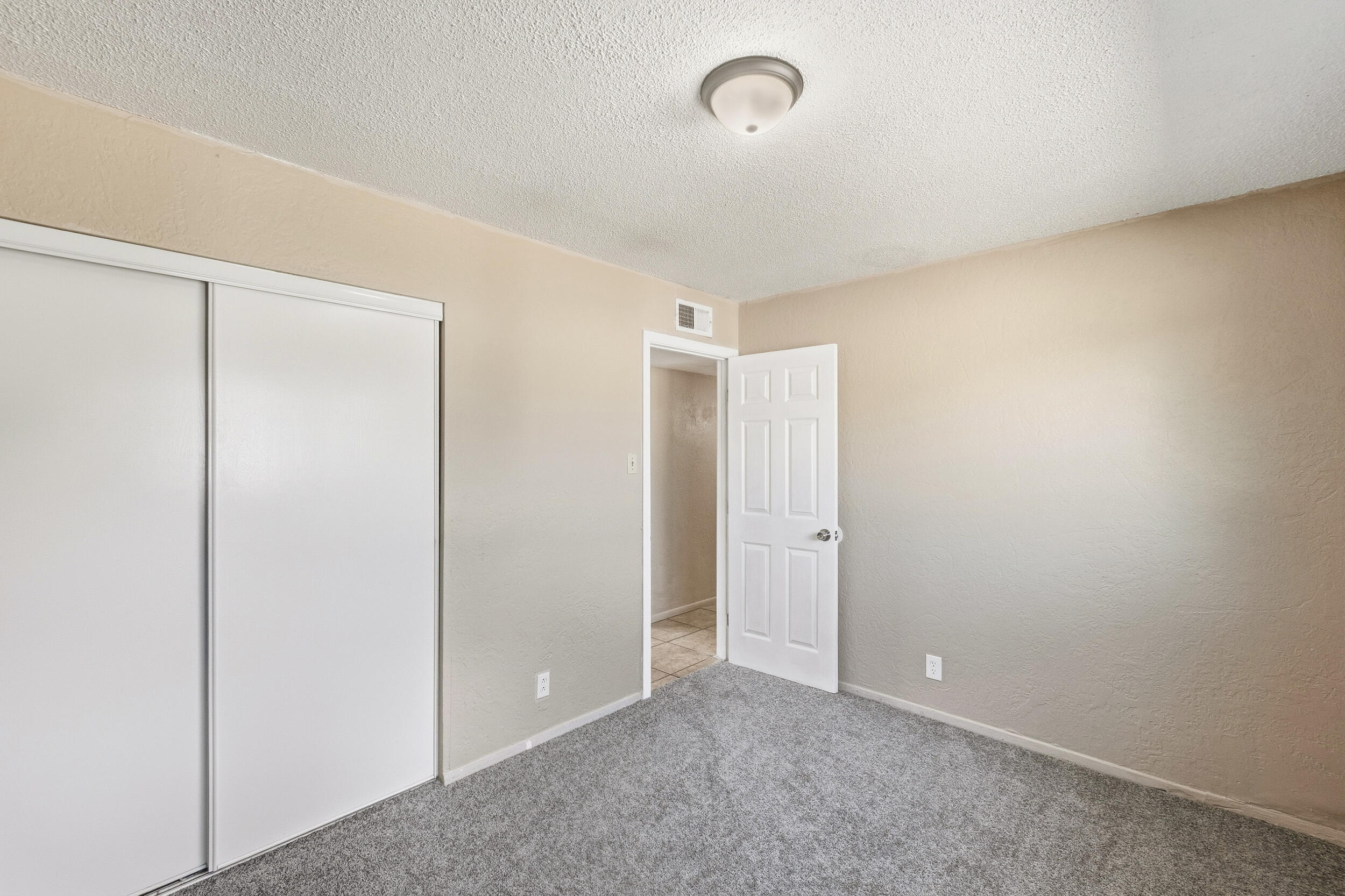 Photo 17 — 825 59th Street NW