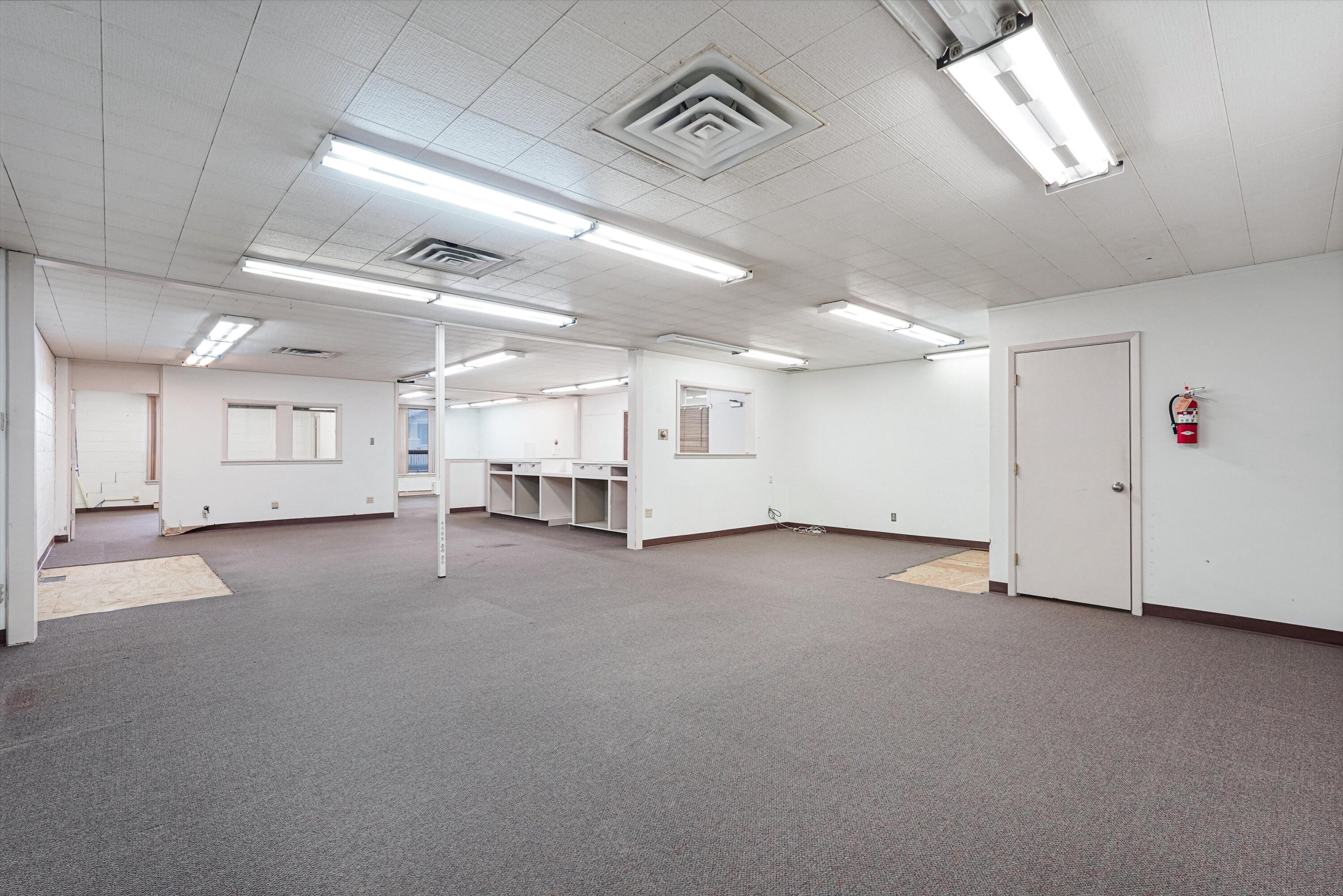 Photo 18 — 712 S 1st Street