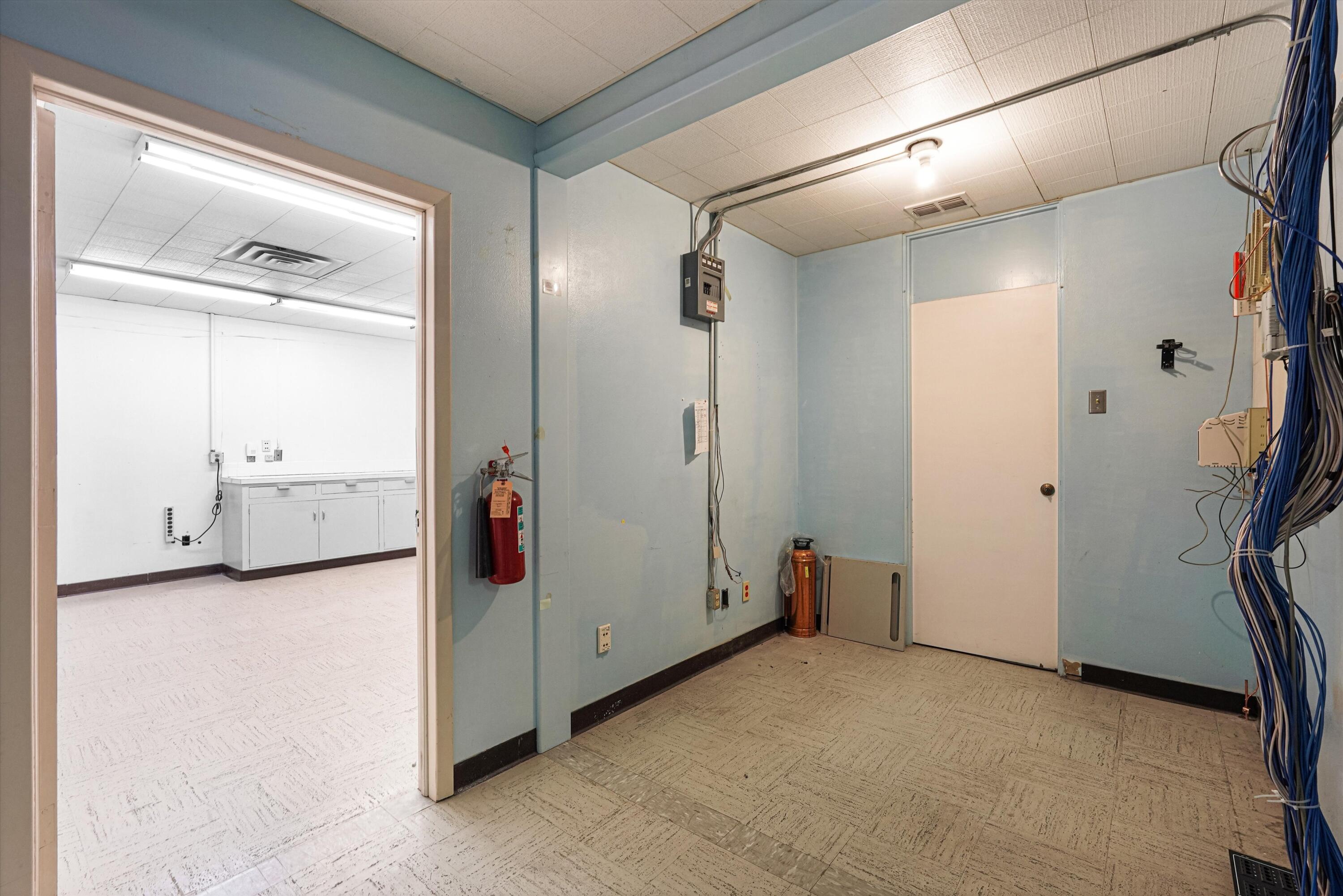 Photo 13 — 712 S 1st Street