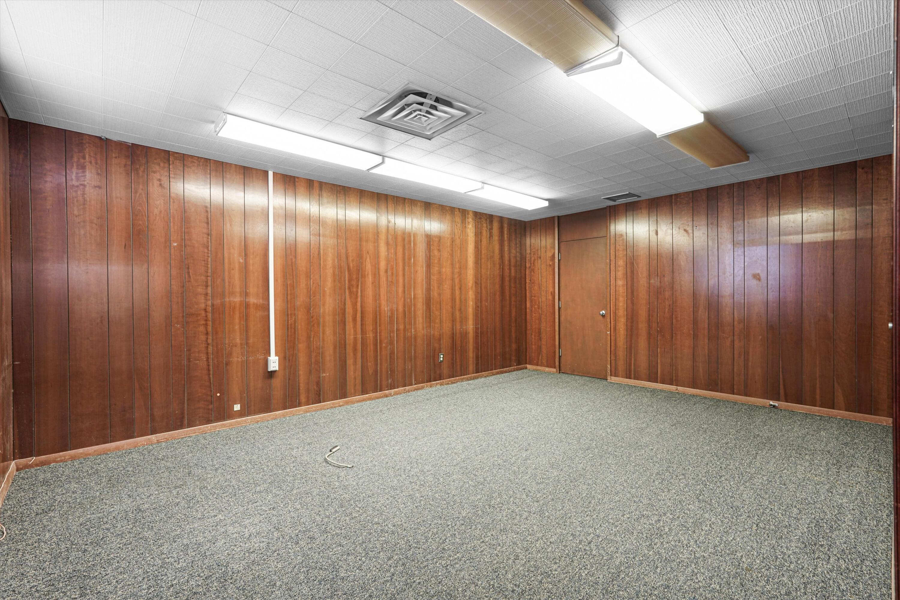 Photo 11 — 712 S 1st Street