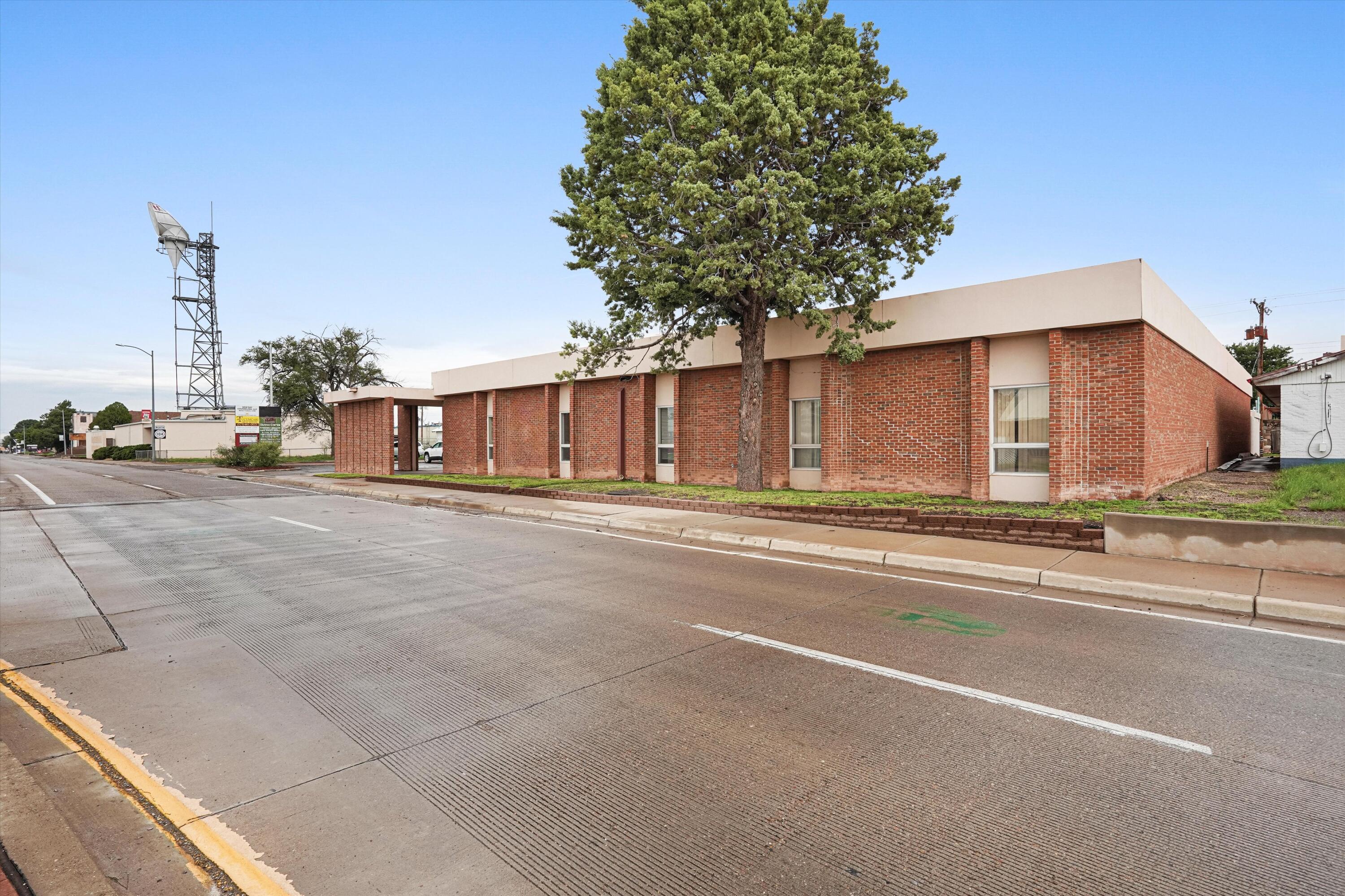 Photo 4 — 712 S 1st Street